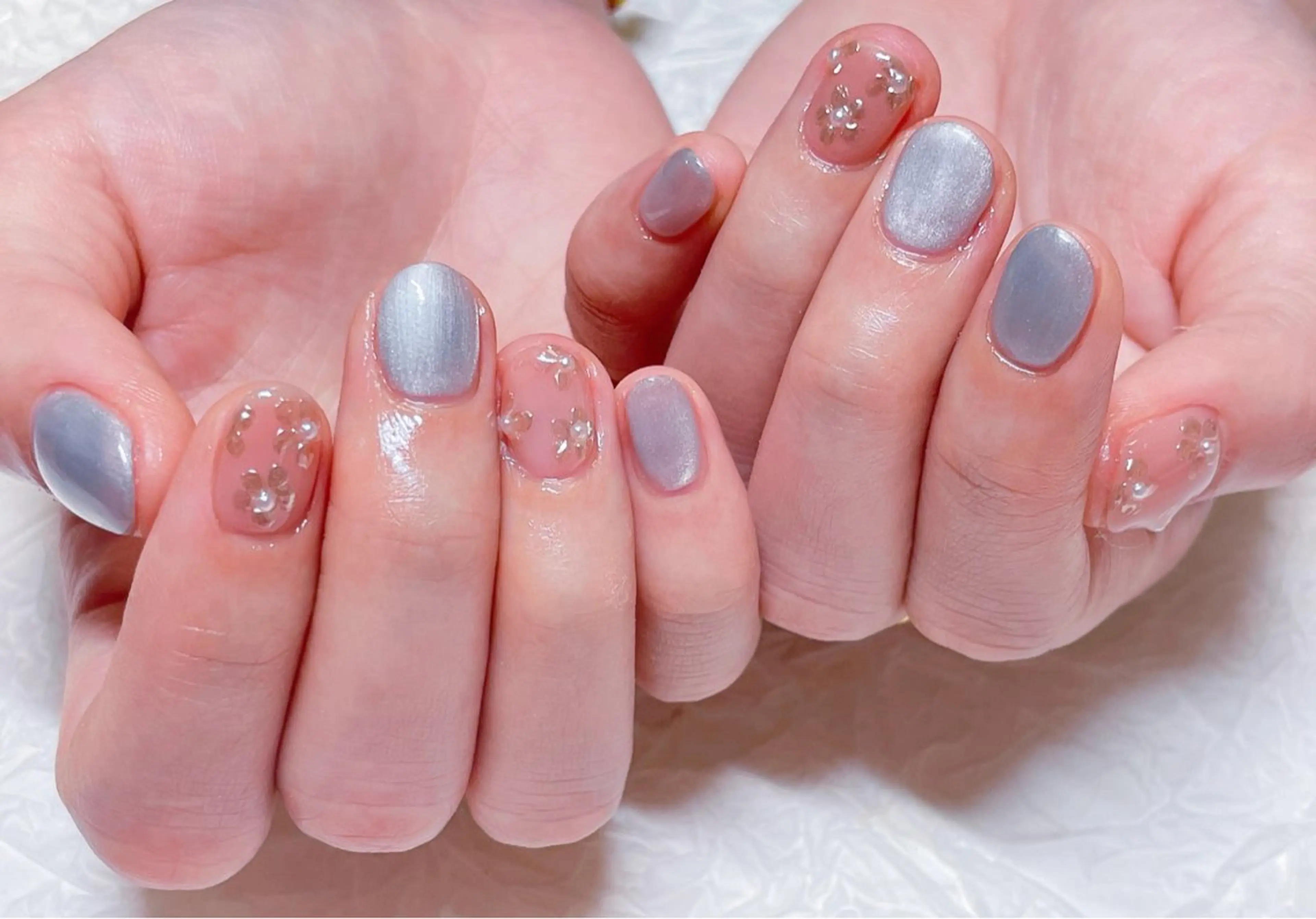 ネイル フラワーネイル ゴールド ニュアンスネイル ゆ か_Nails💫のネイルデザイン