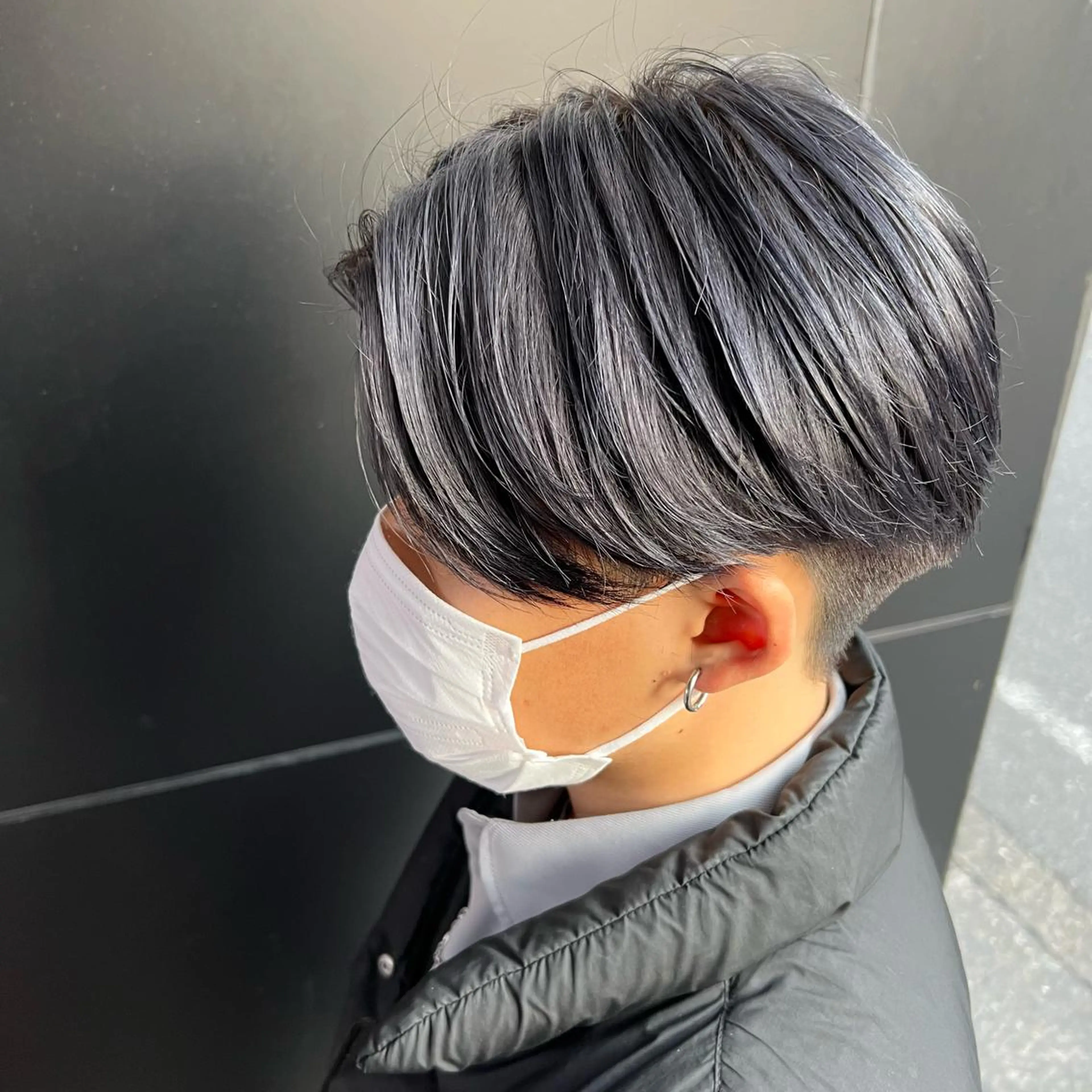 ショート カラー 豊崎 佑輔のヘアスタイル