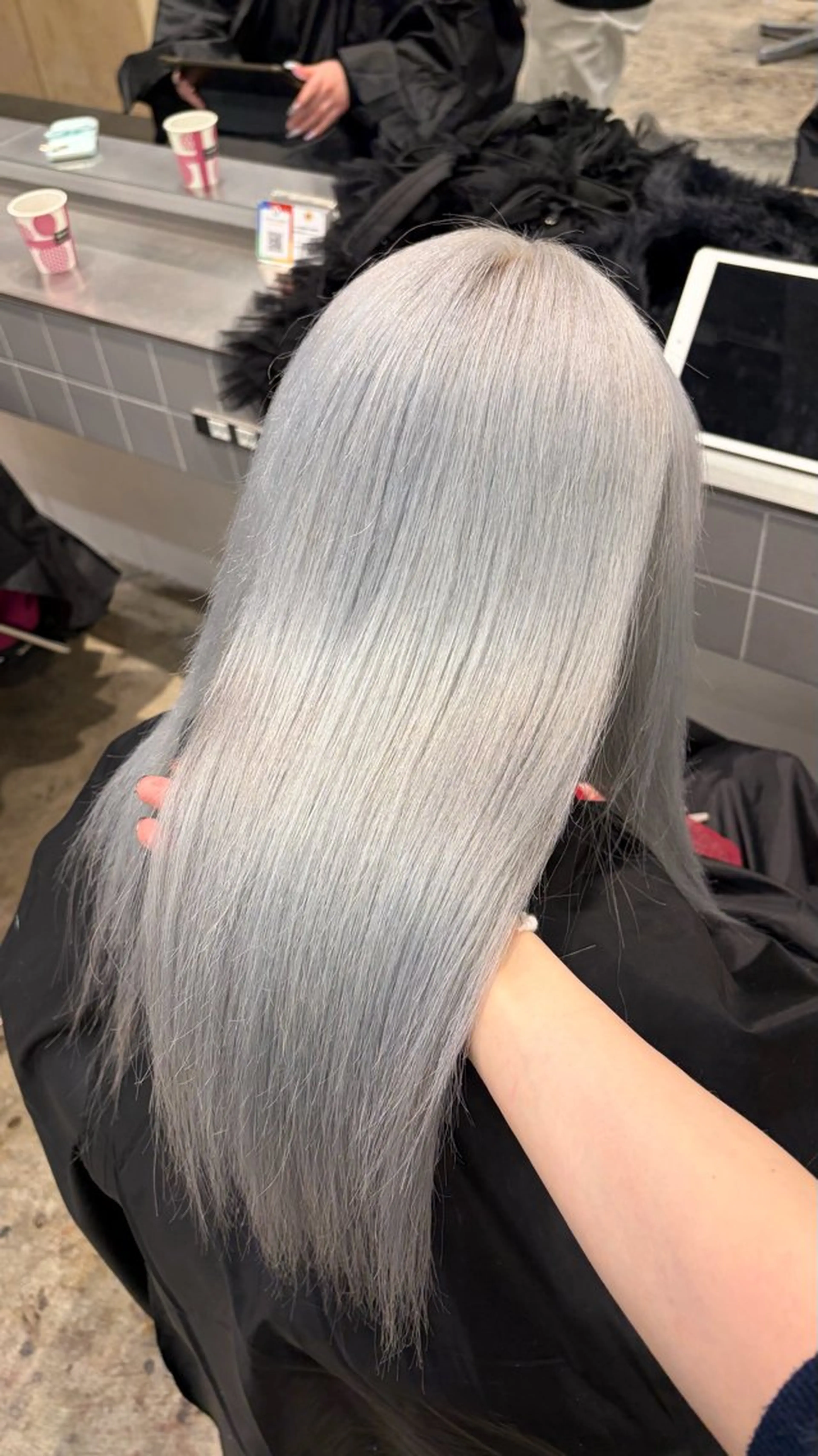 ロング ヘアカラー るかハイトーンピンク カラー/プルエクステのヘアスタイル