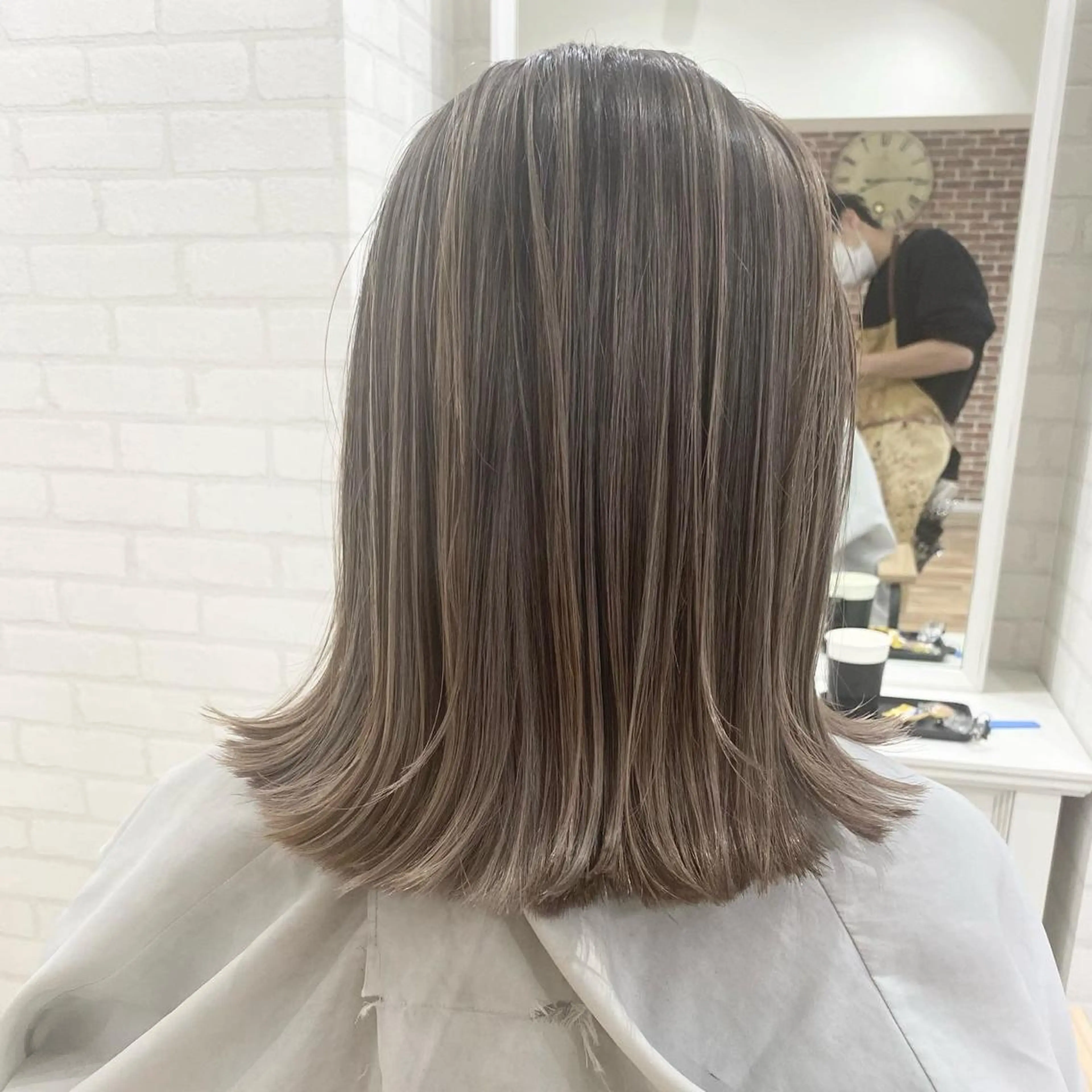 ミディアム カラー ヘアアレンジ ヘアカラー トリートメント 久米 治仁のヘアスタイル