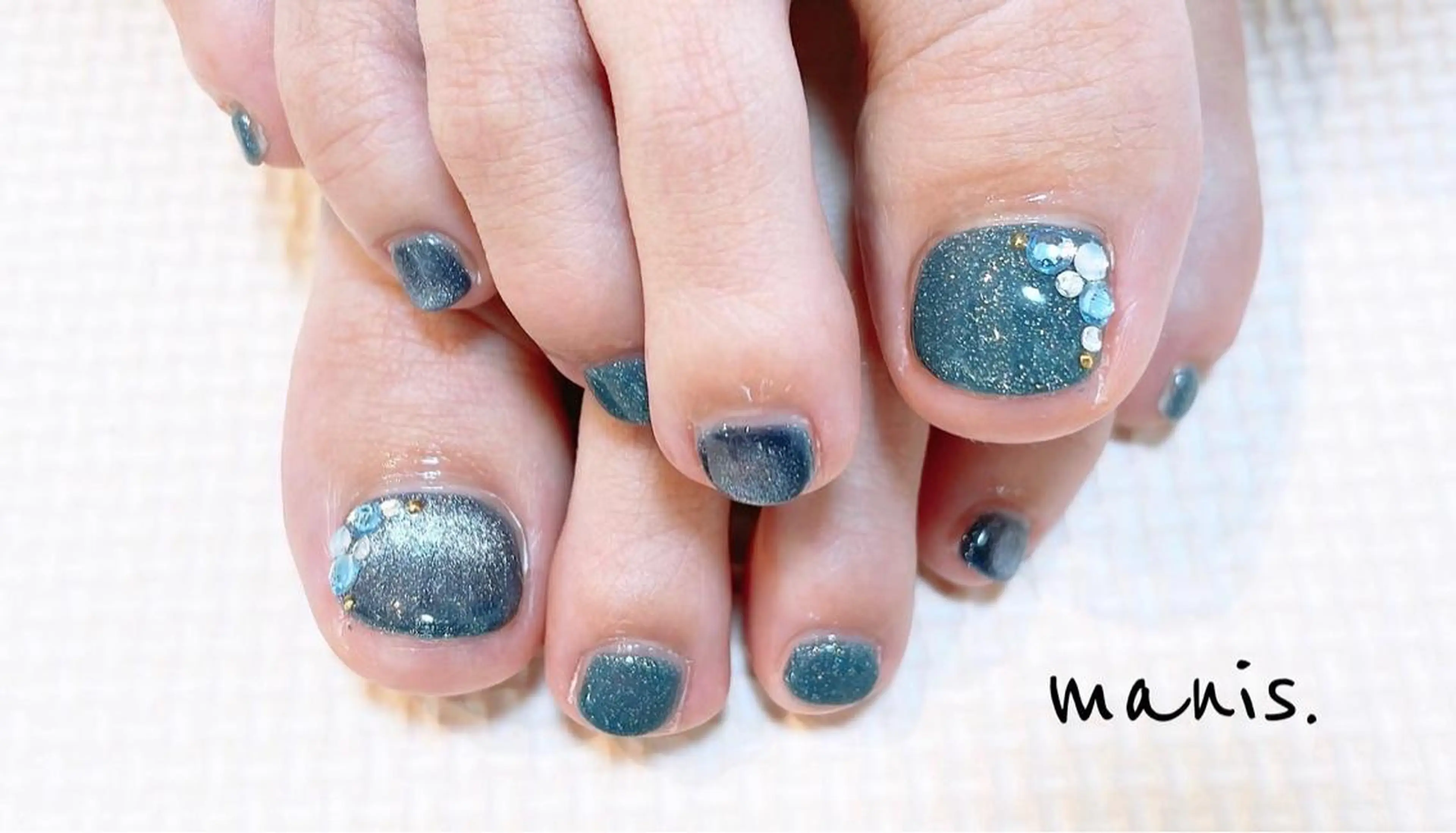 ネイル manis .のネイルデザイン