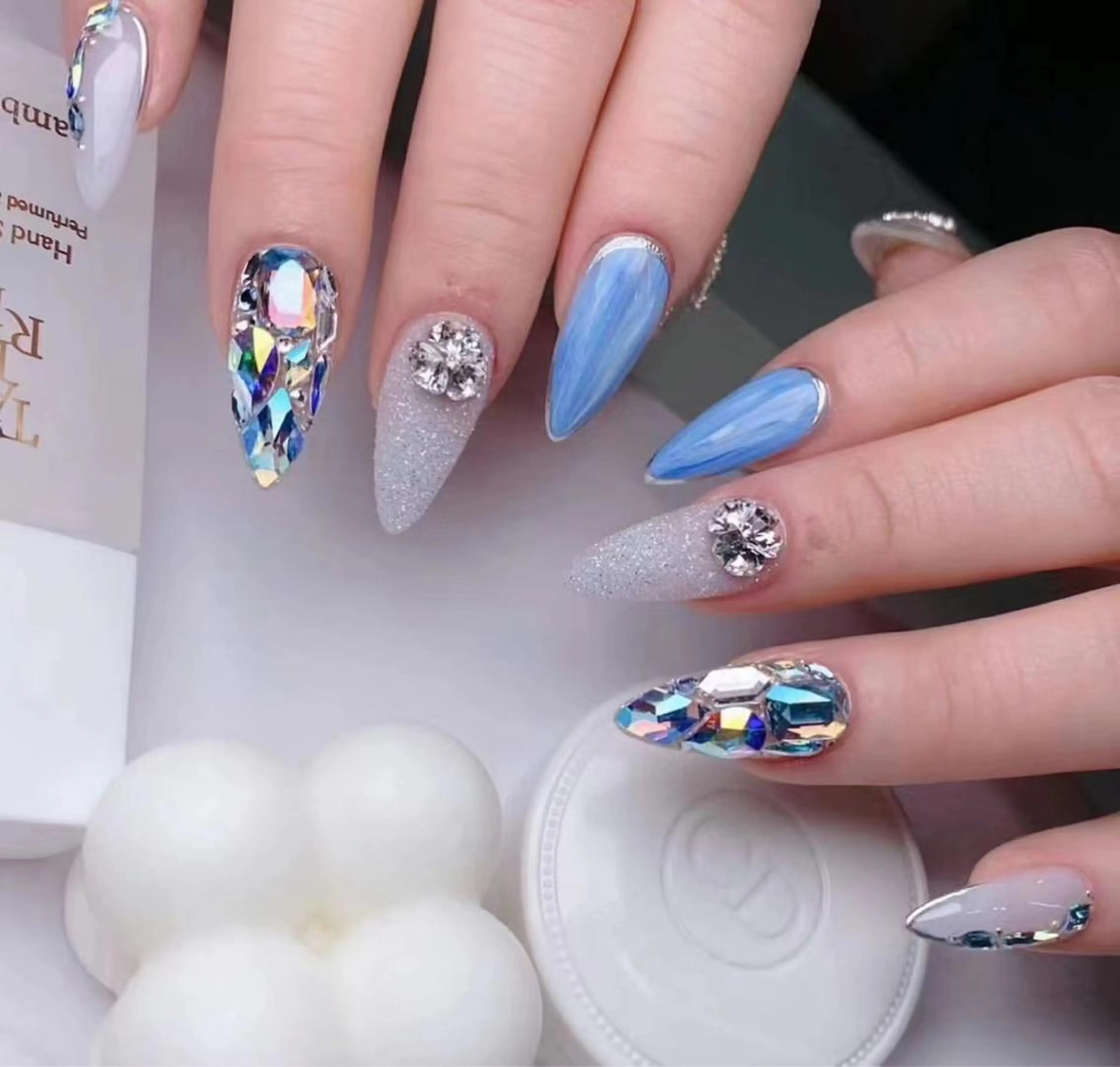 ネイル ハンドネイル ネイルサロン ルミア Lumia 店長のネイルデザイン