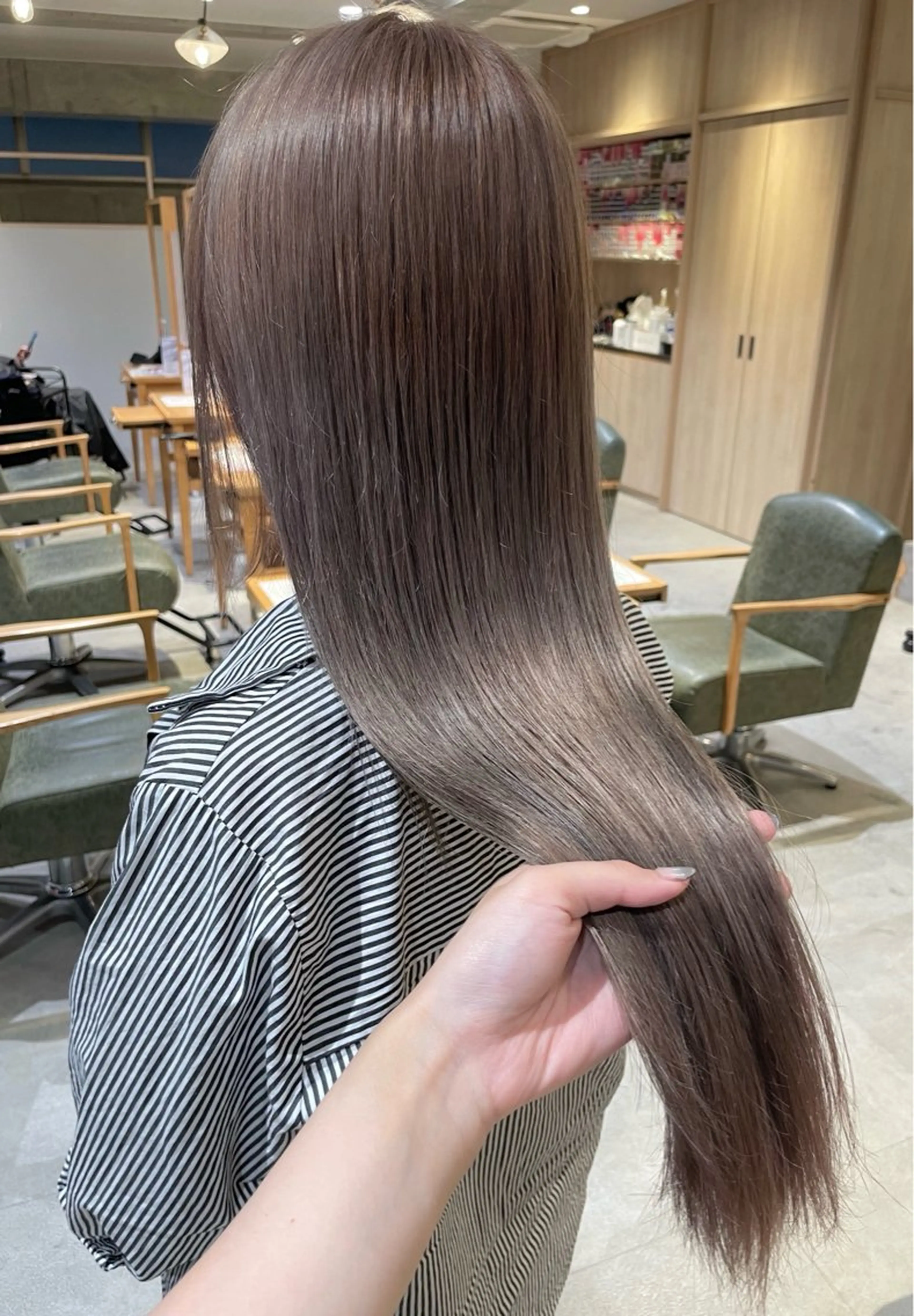 カラー オタク美容師🛍/ 酸性ストレート/艶髪のヘアスタイル