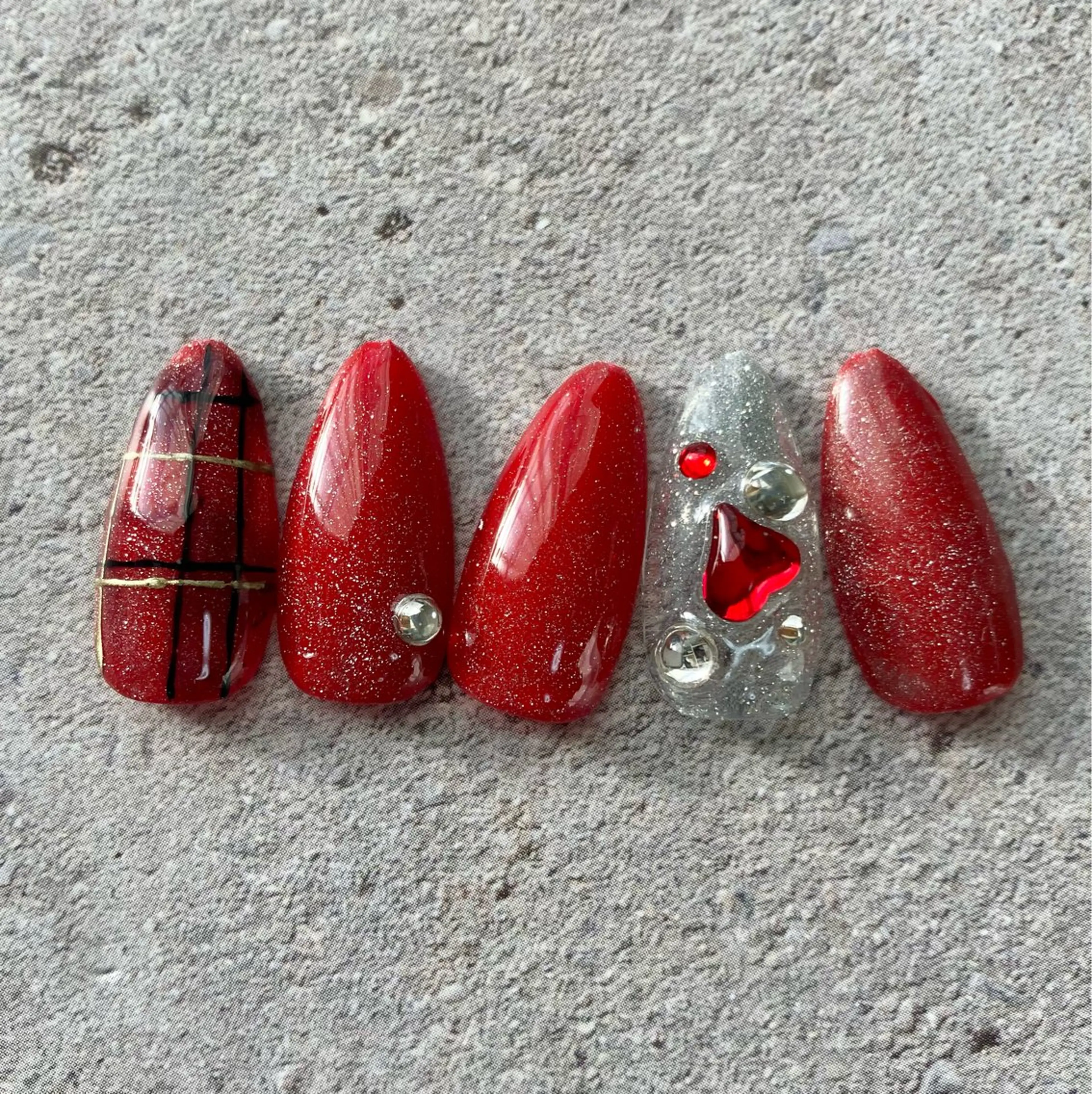 NEW   ⭐️  ハンド💅オフ付き💅 持ち込みやり放題（ドライケア付き）片手バラバラデザインは料金プラス1000円の写真