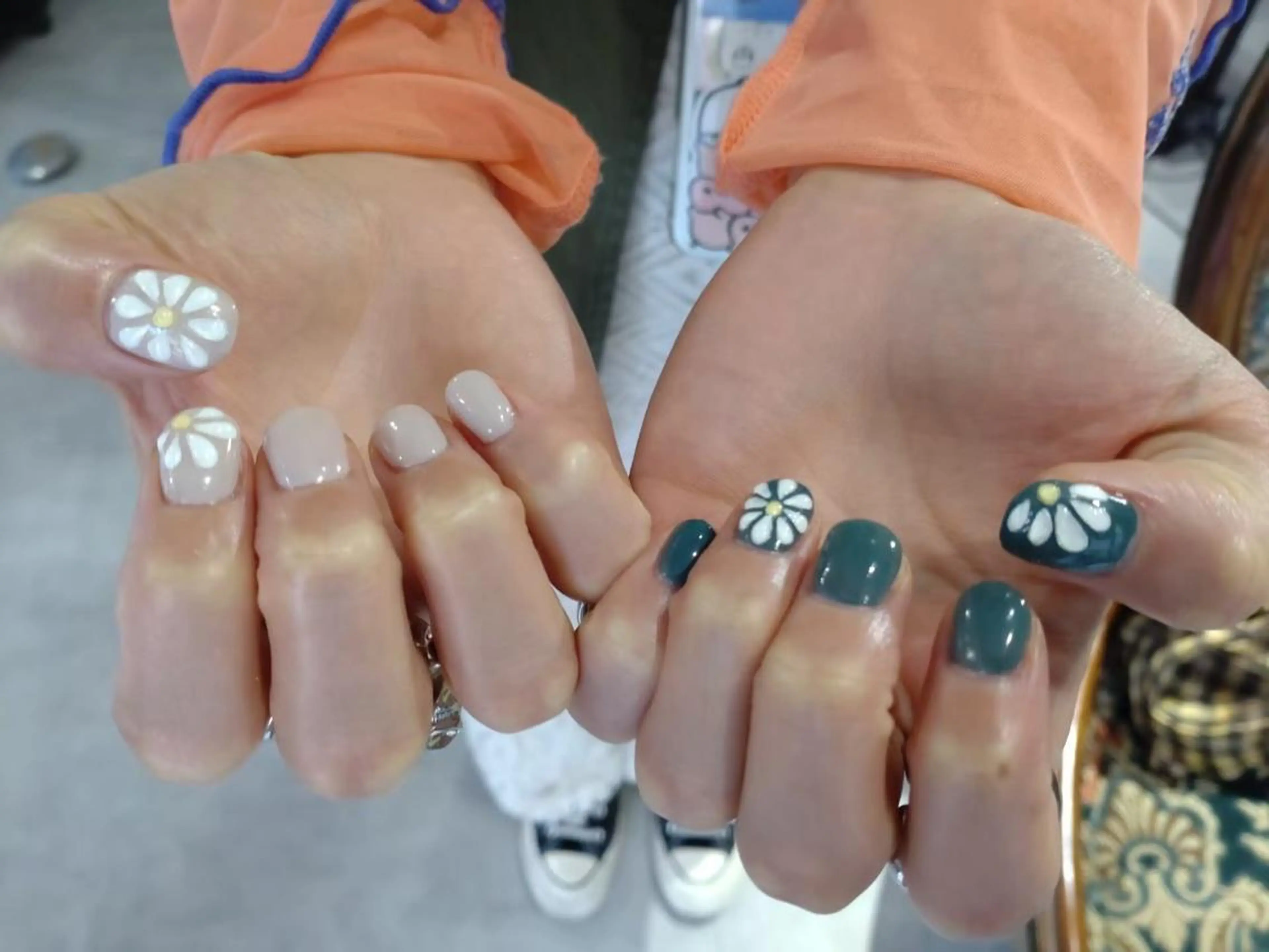 ネイル 🪐富島彩夏 /海外nail🪐のネイルデザイン