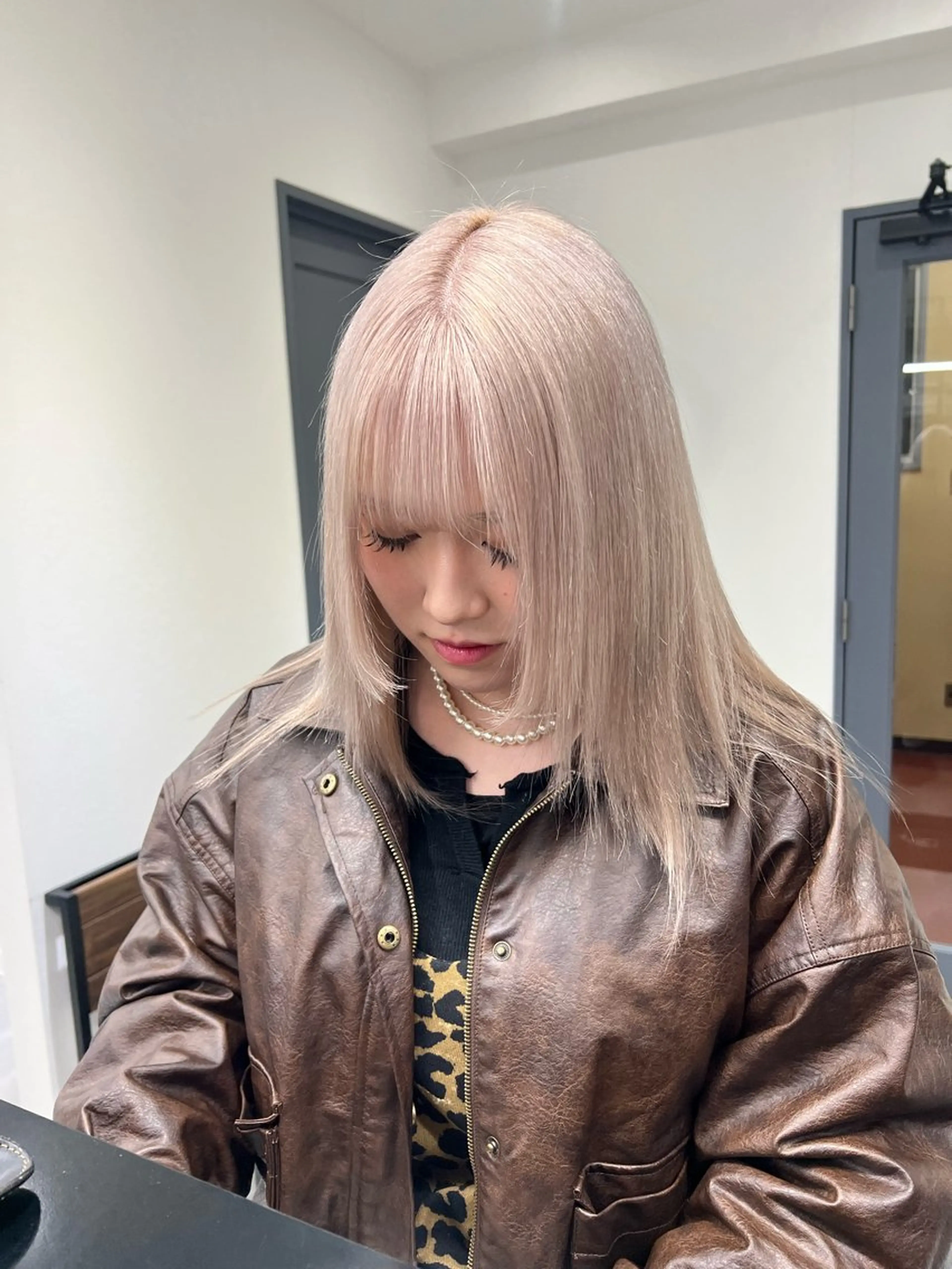 ミディアム カラー いろあそび所属・ショート/ウルフ カットモデル募集のヘアスタイル