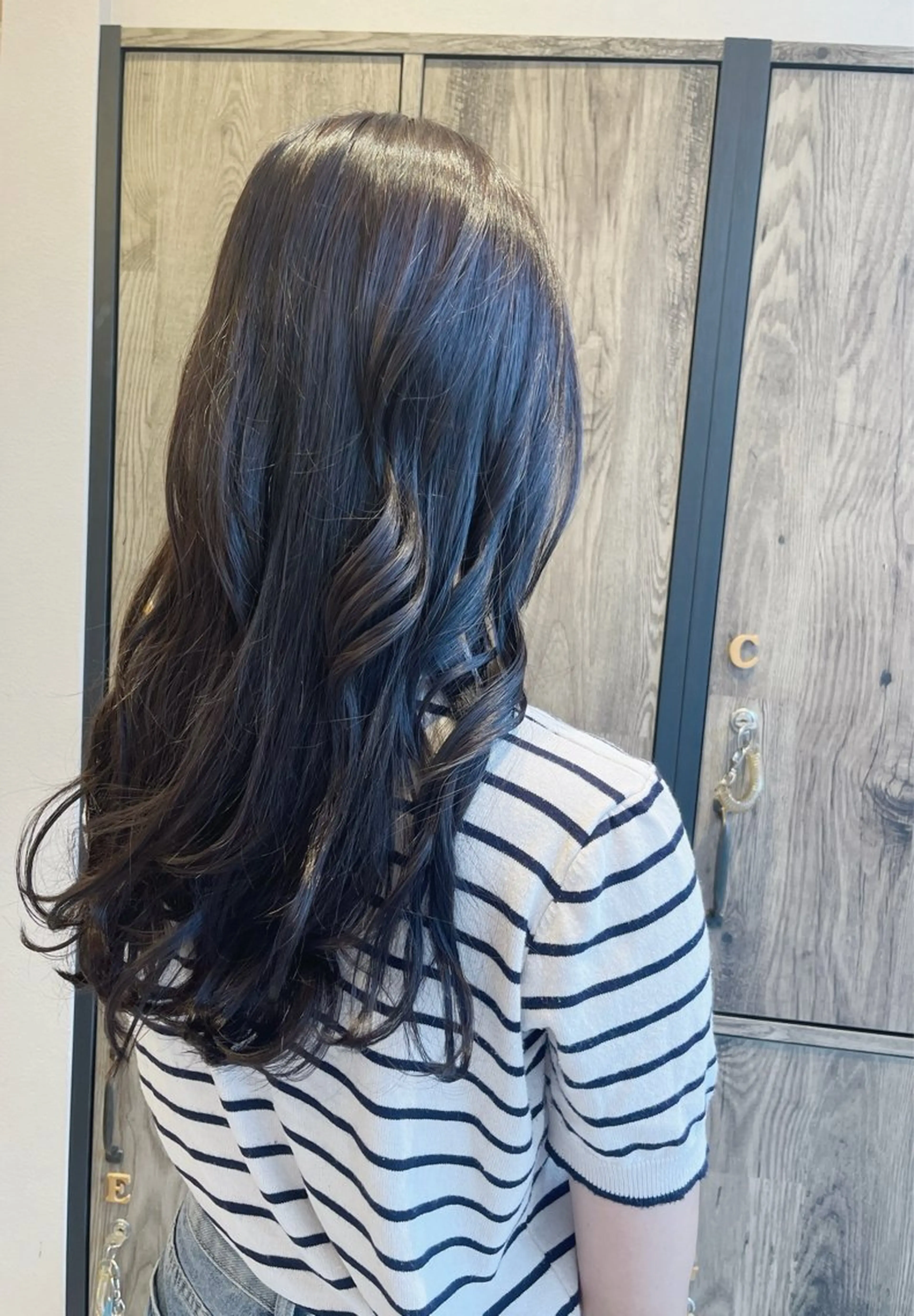 ロング カラー ブリーチ COCOA Glow所属・🤍みう‎🤍￥ 3,300 〜のヘアスタイル