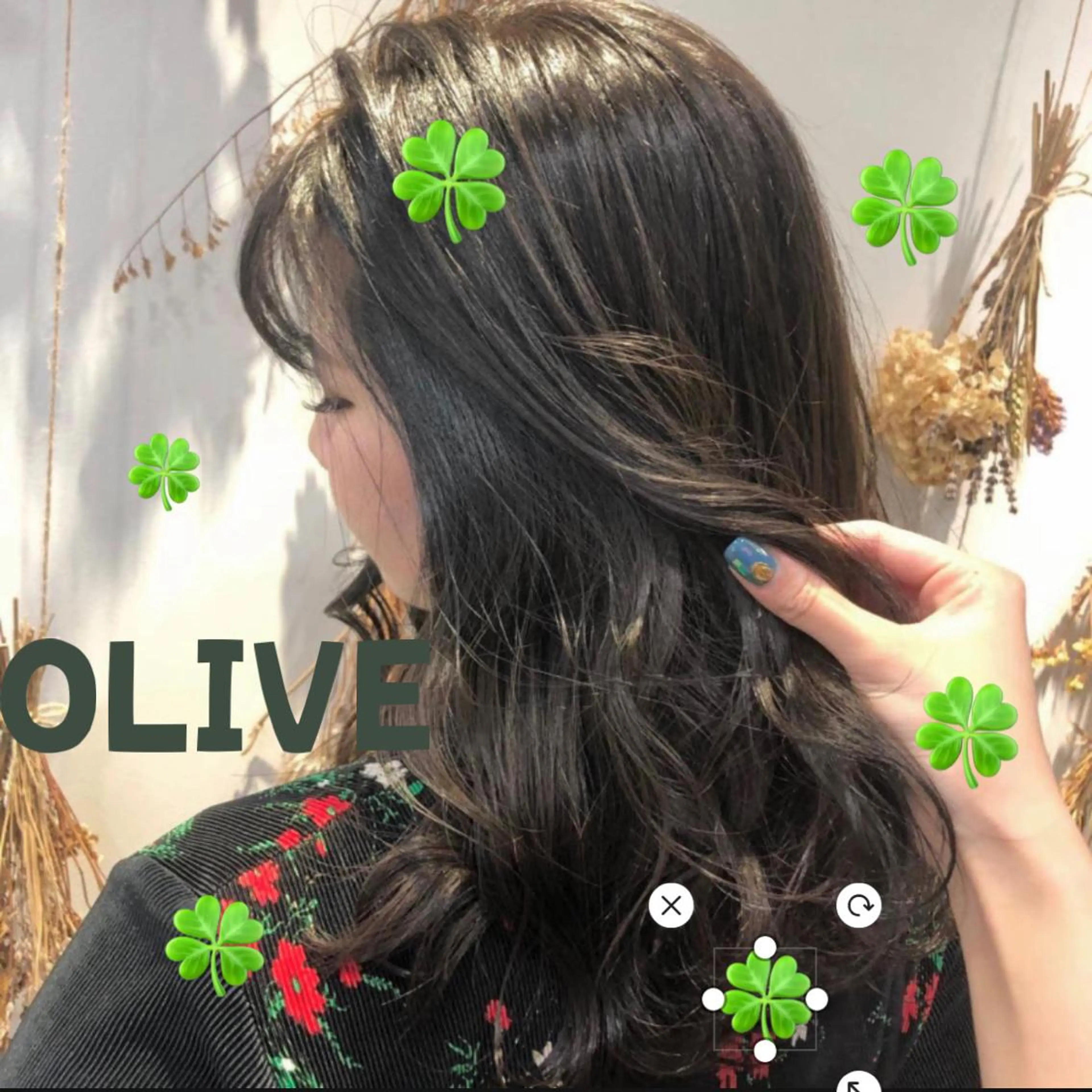 セミロング カラー ヘアアレンジ mahalo hair design所属・ハイトーン特化 川井優汰のヘアスタイル