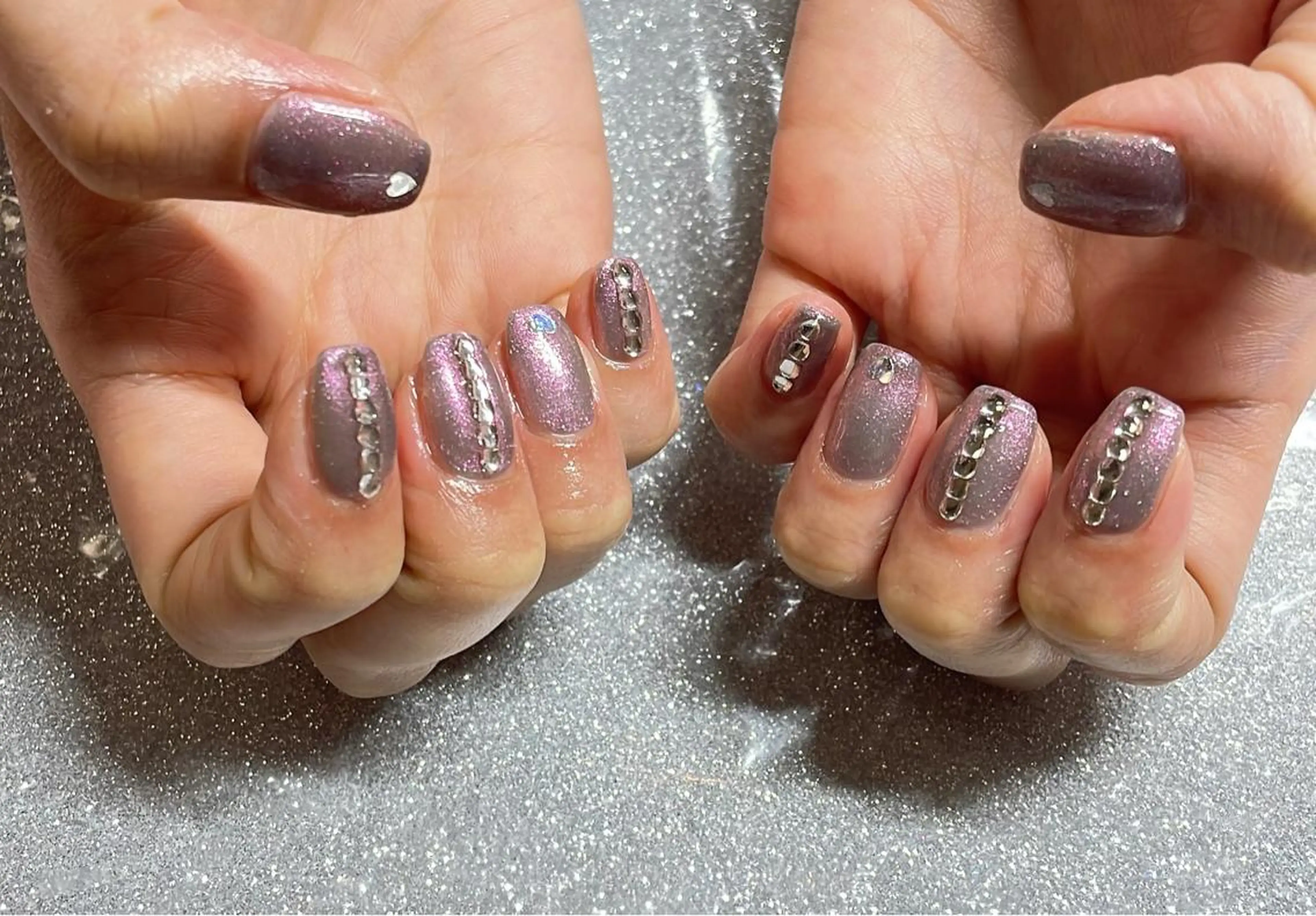 ネイル ハンドネイル VIERU 🌈🎀💖のネイルデザイン