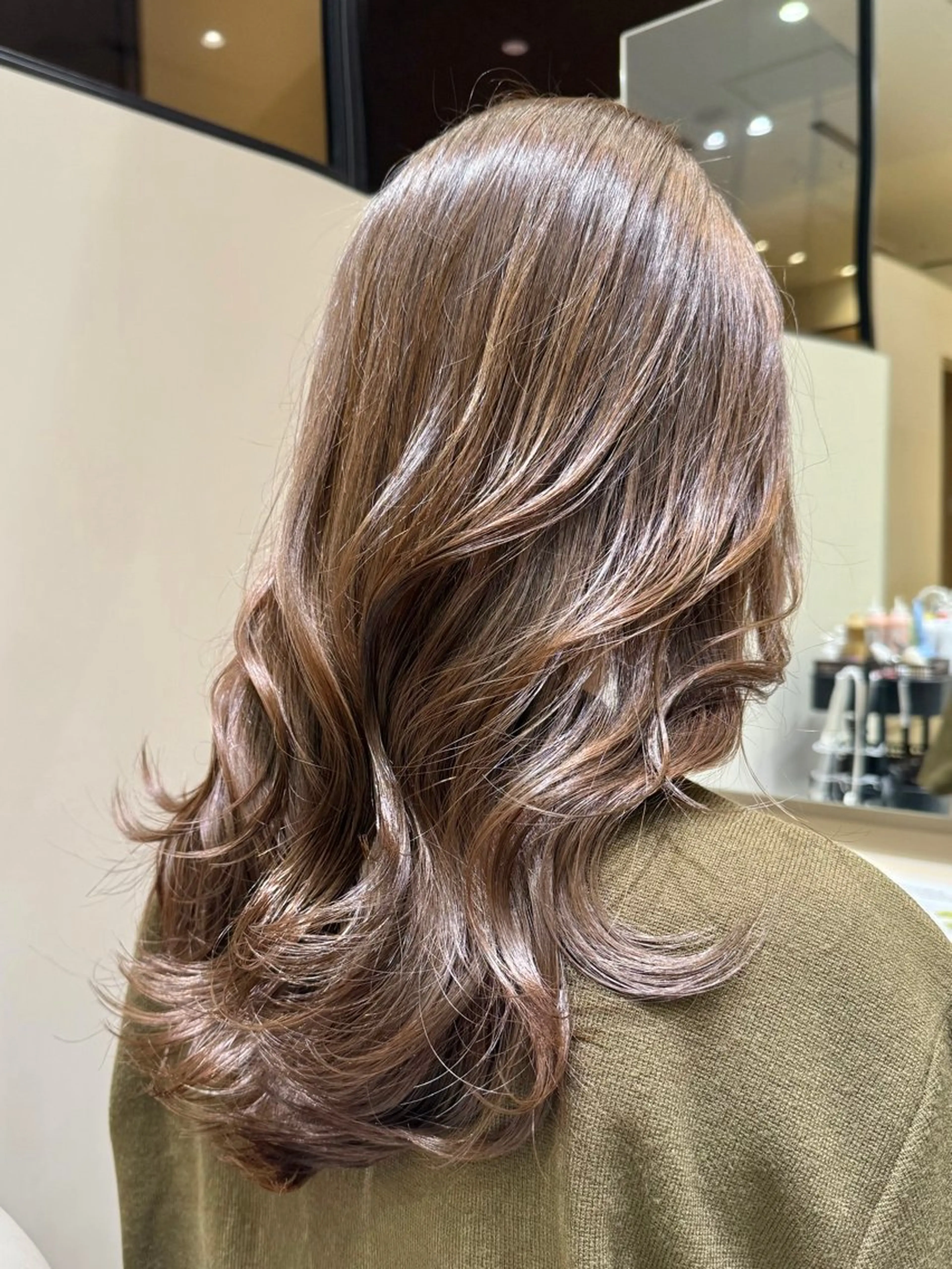 ロング レイヤーカット 西宮ガーデンズ k-two土田陸登のヘアスタイル