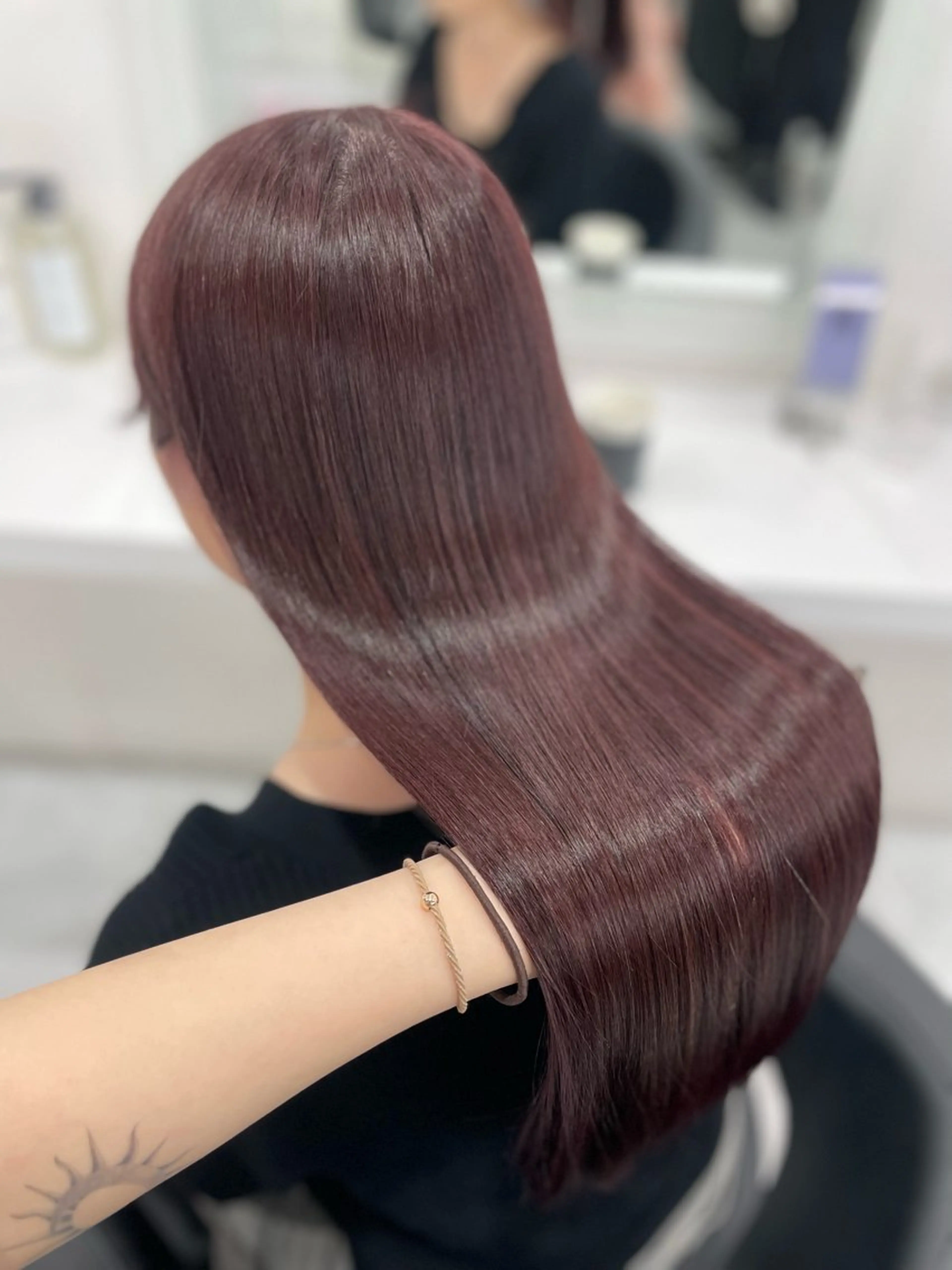 ロング カラー ハイトーン🤍ブロン ド🤍MISAKIのヘアスタイル