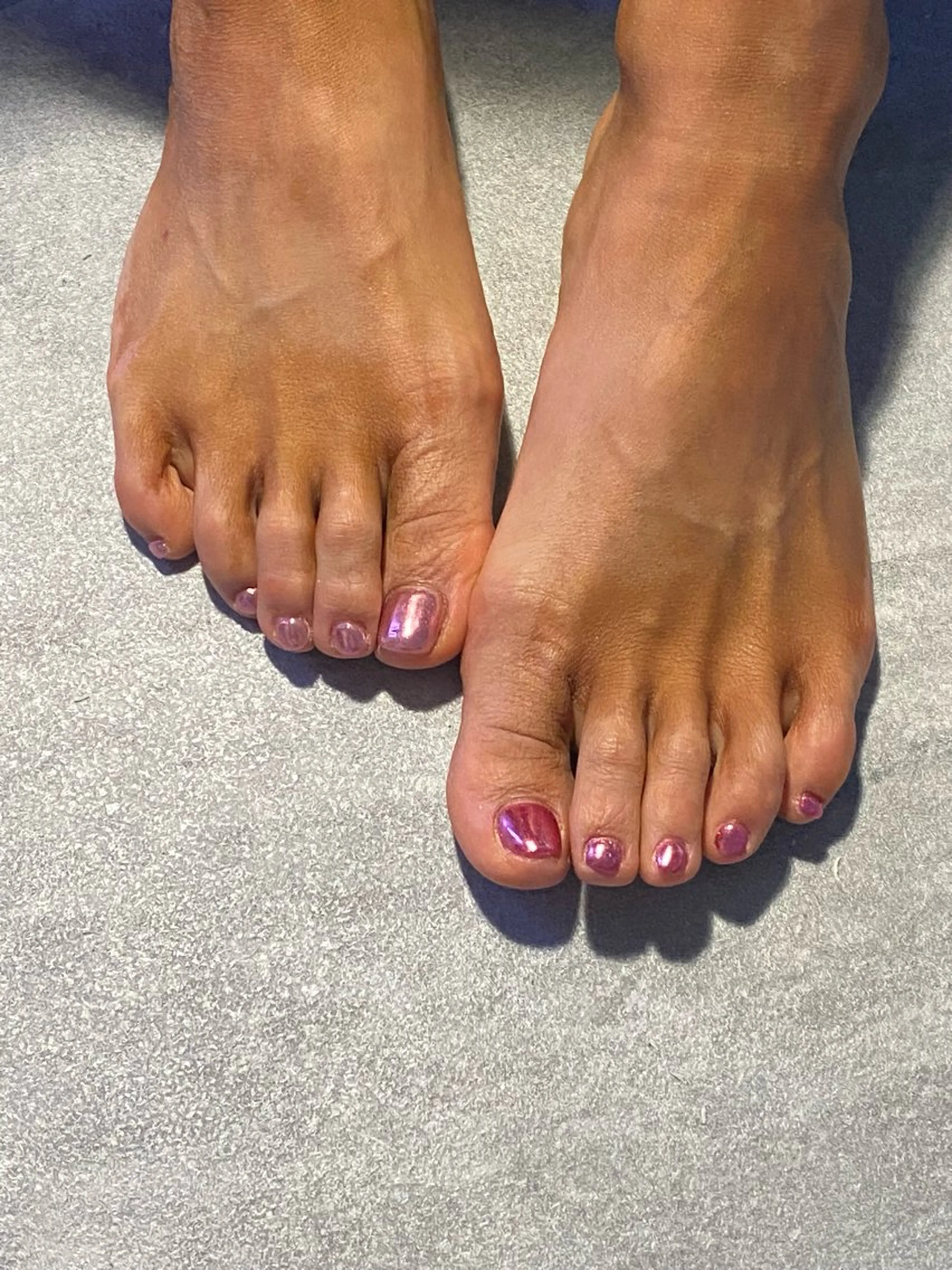 フットネイル🦶ミラーネイル🪞（甘皮ケア付き）の写真