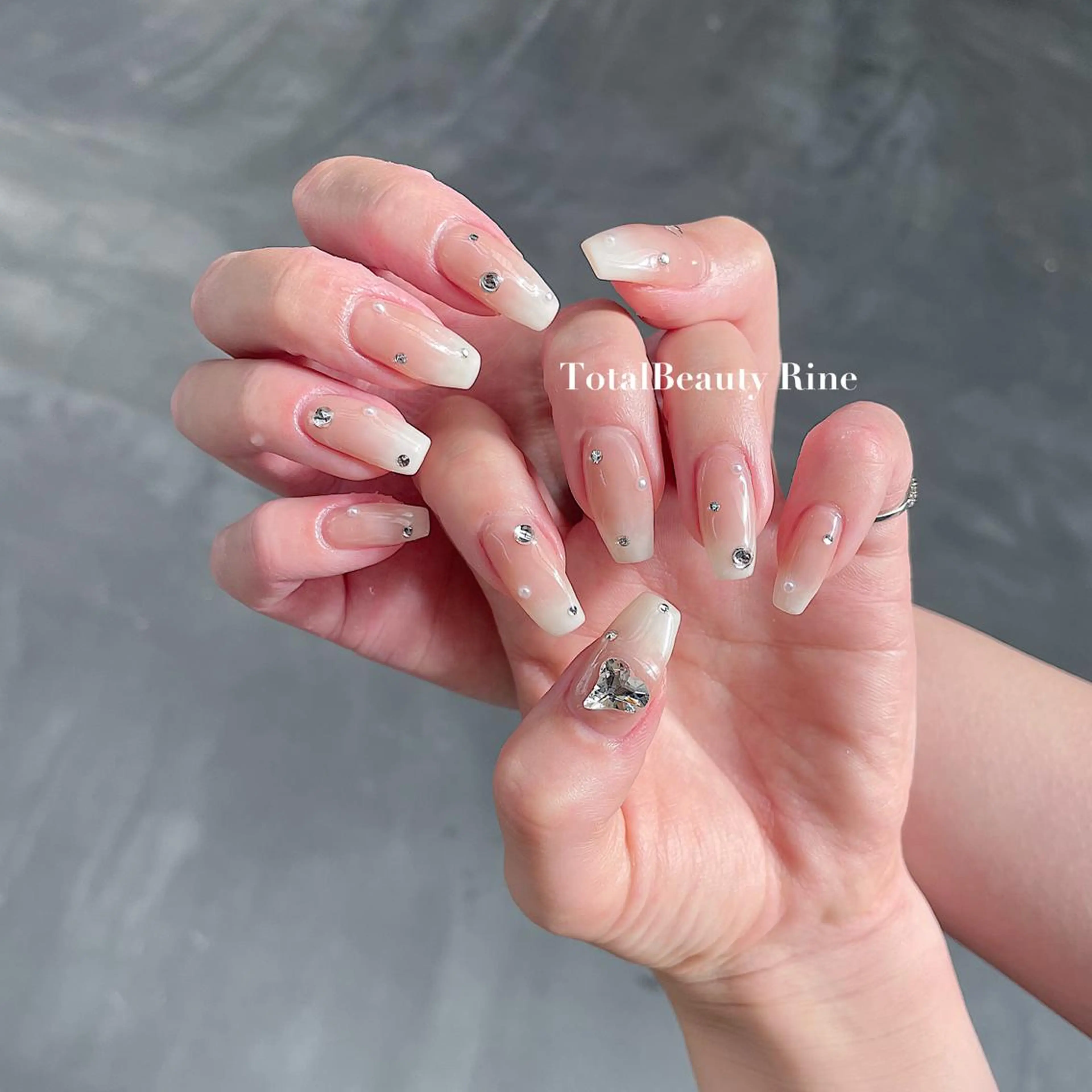 ネイル nail&eyelash Rine所属・Rine 放出 (リネ)のネイルデザイン