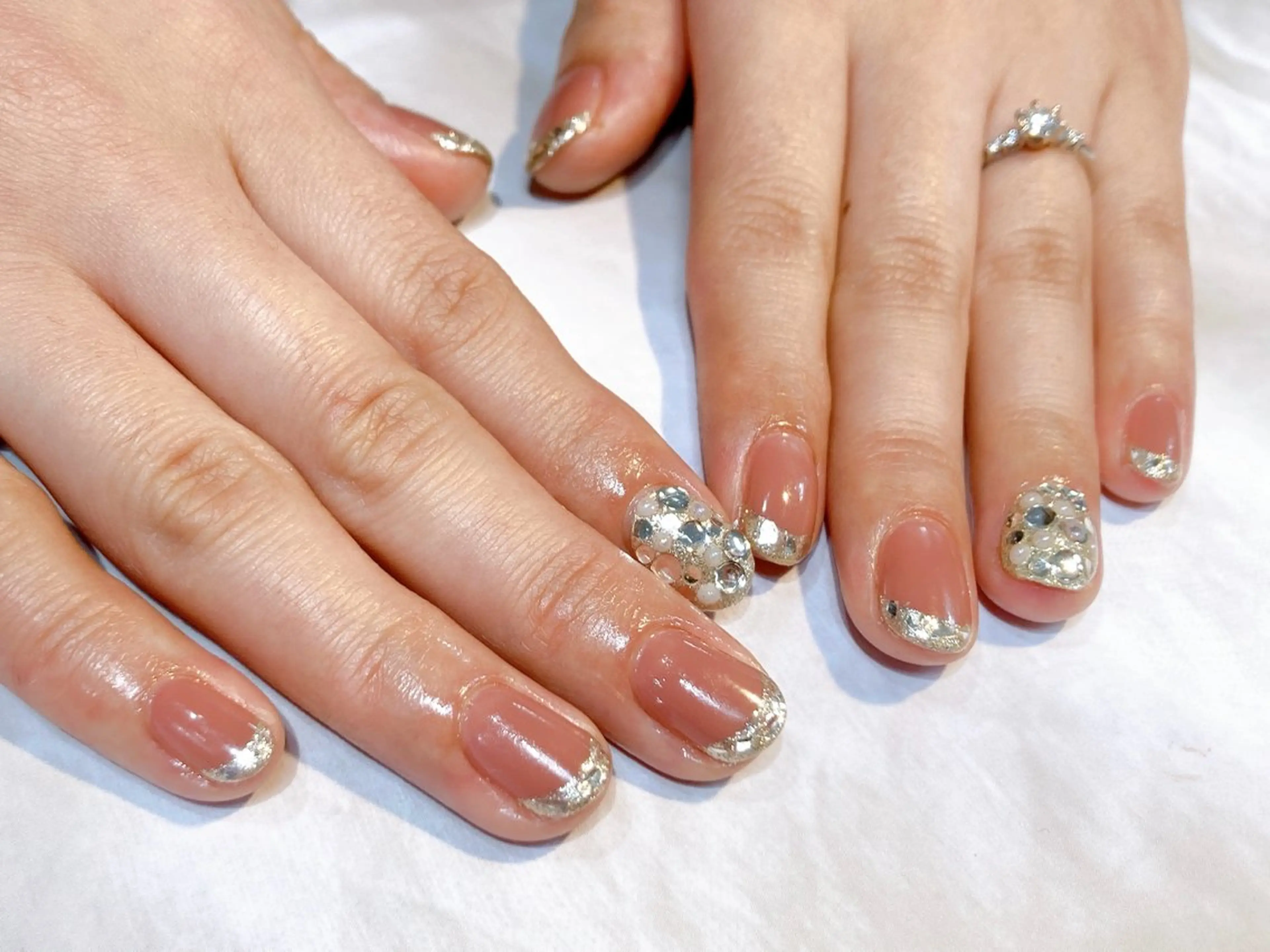 ネイル フレンチネイル ガラスフレンチ ブライダルネイル iroam所属・Keiko🧸 大人可愛いネイルのネイルデザイン