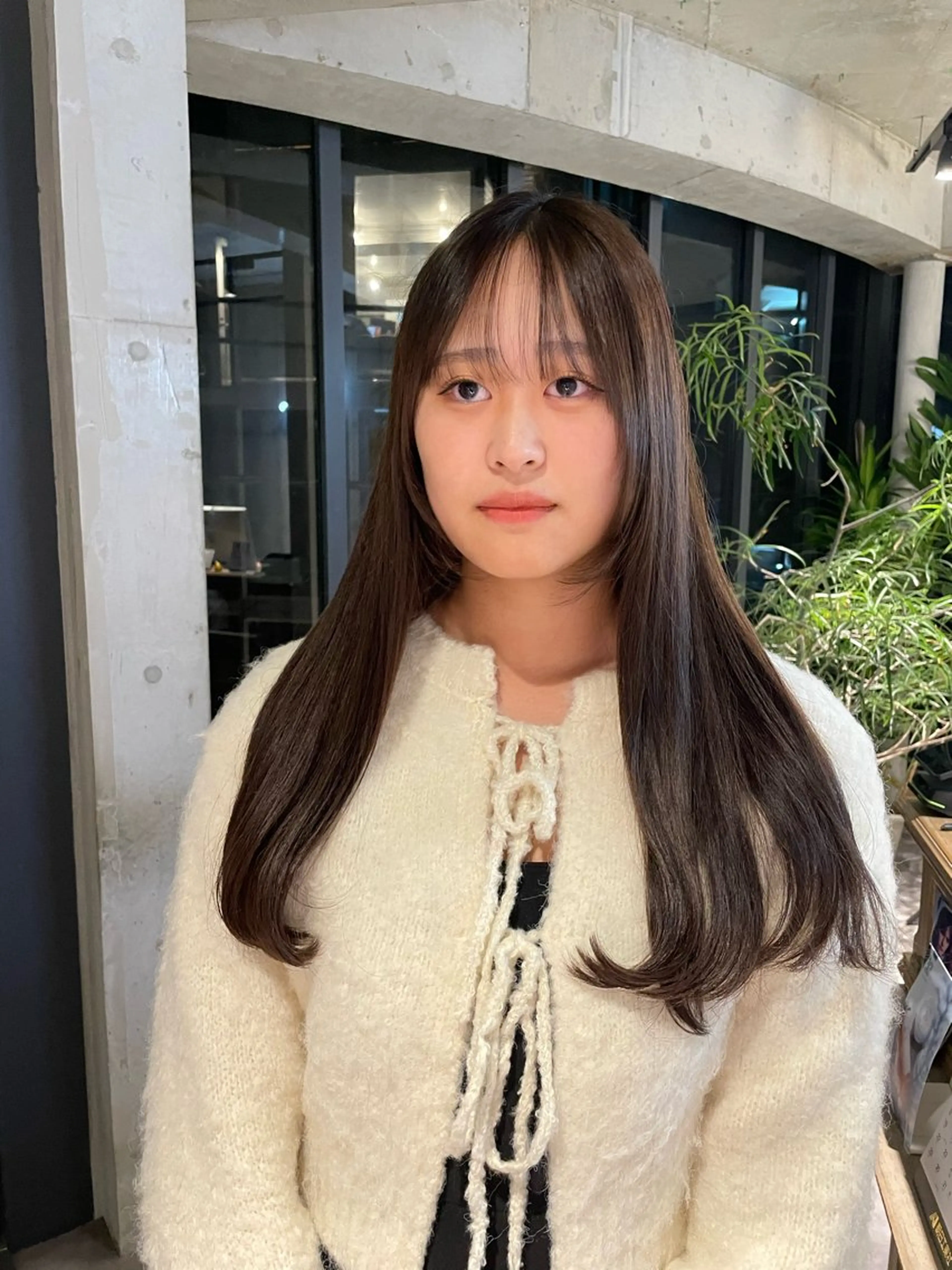 ロング 顔まわりレイヤー 顔周りカット レイヤーカット ロング 葉月/ボブ/ 透明感カラー／中目黒のヘアスタイル