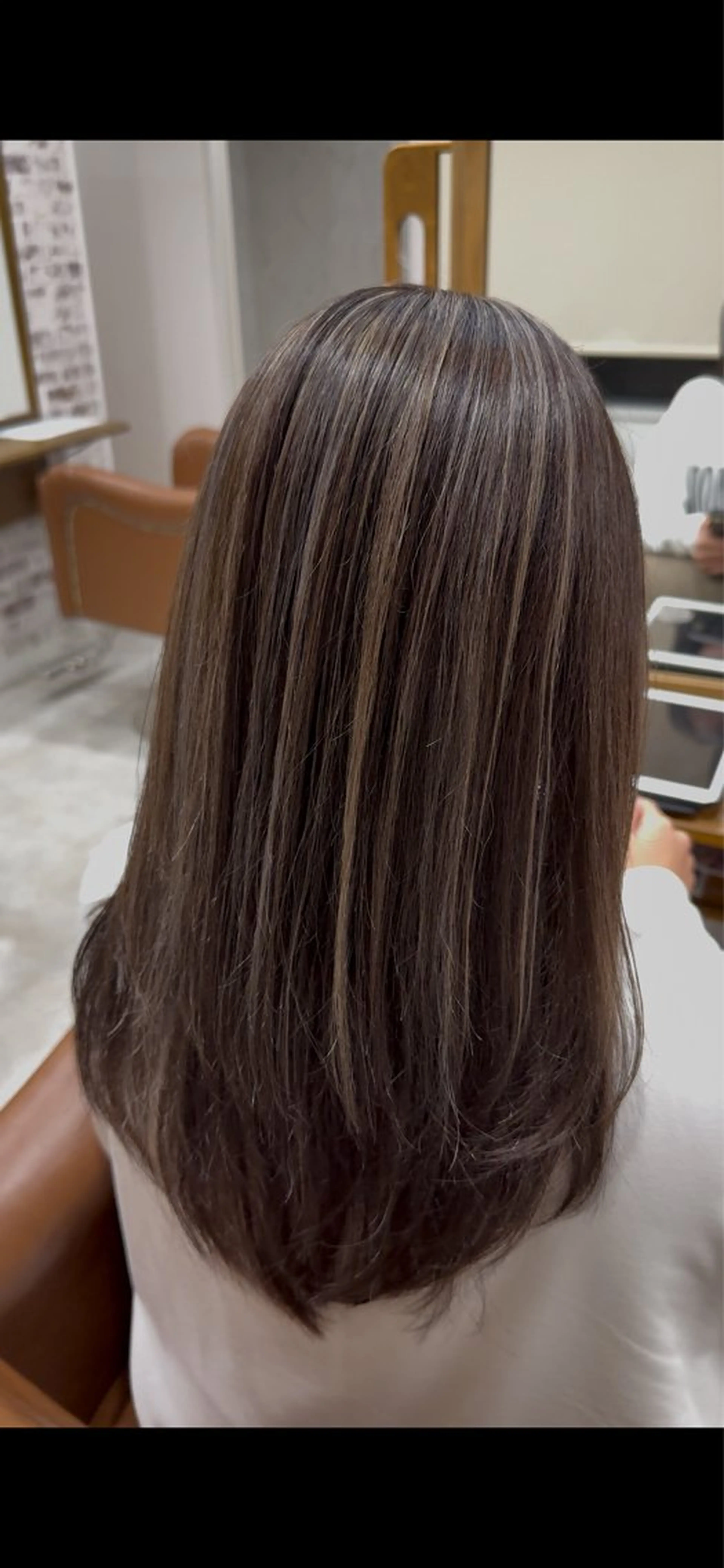 セミロング ヘアカラー 町田 未希のヘアスタイル