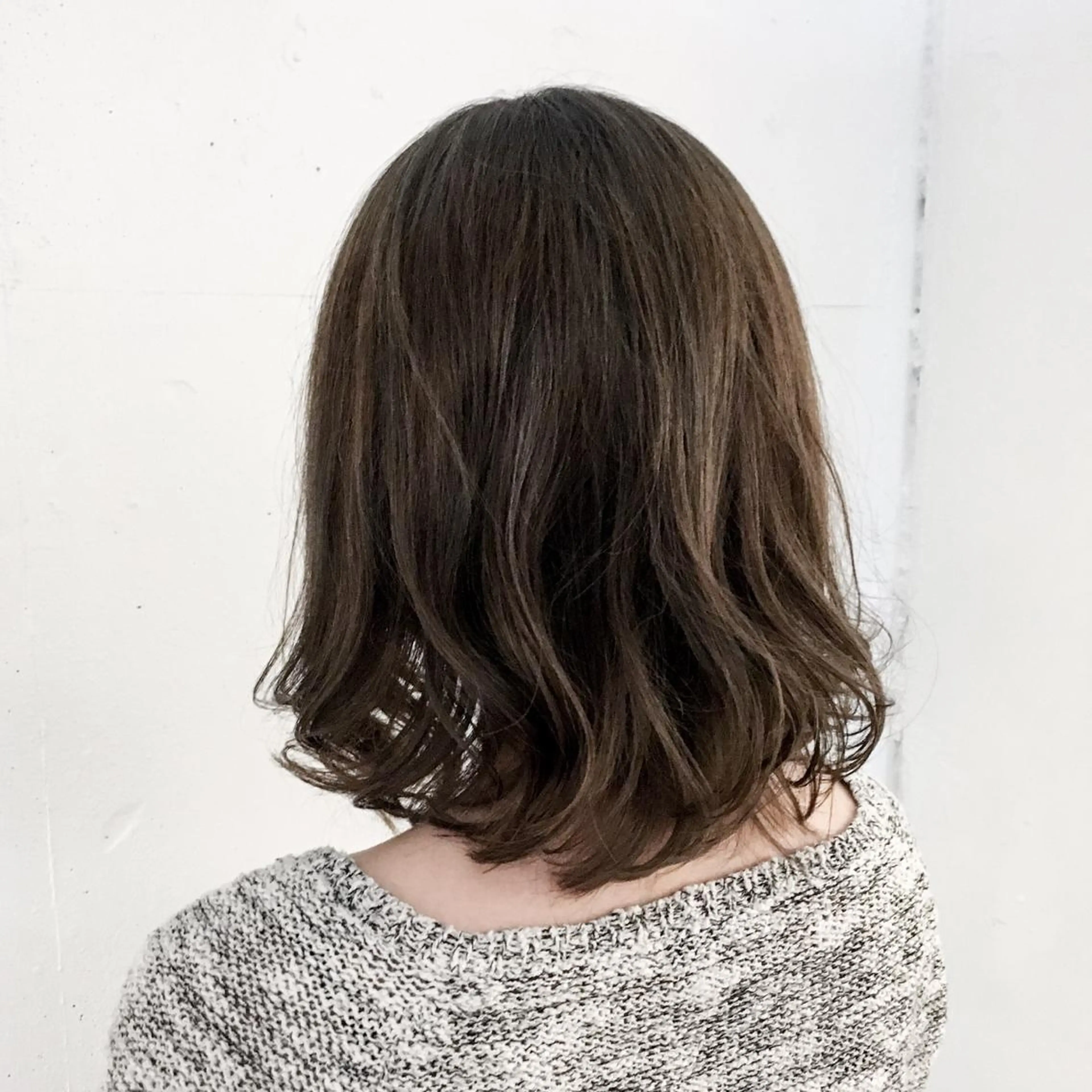 ミディアム カラー ヘアカラー トミタ アツシのヘアスタイル