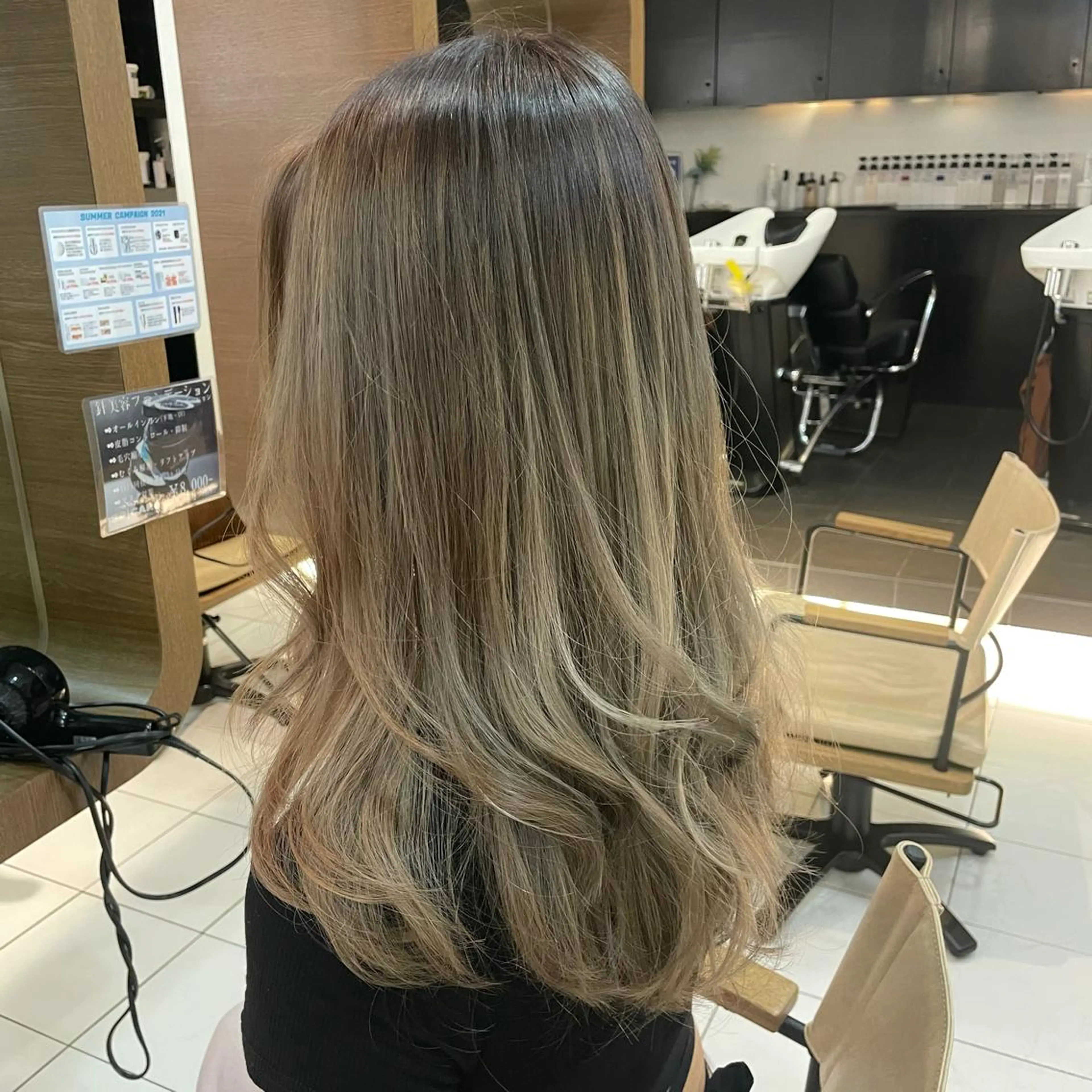 セミロング カラー バレイヤージュ レイヤーカット 透明感カラー/ 寺田千雅子のヘアスタイル