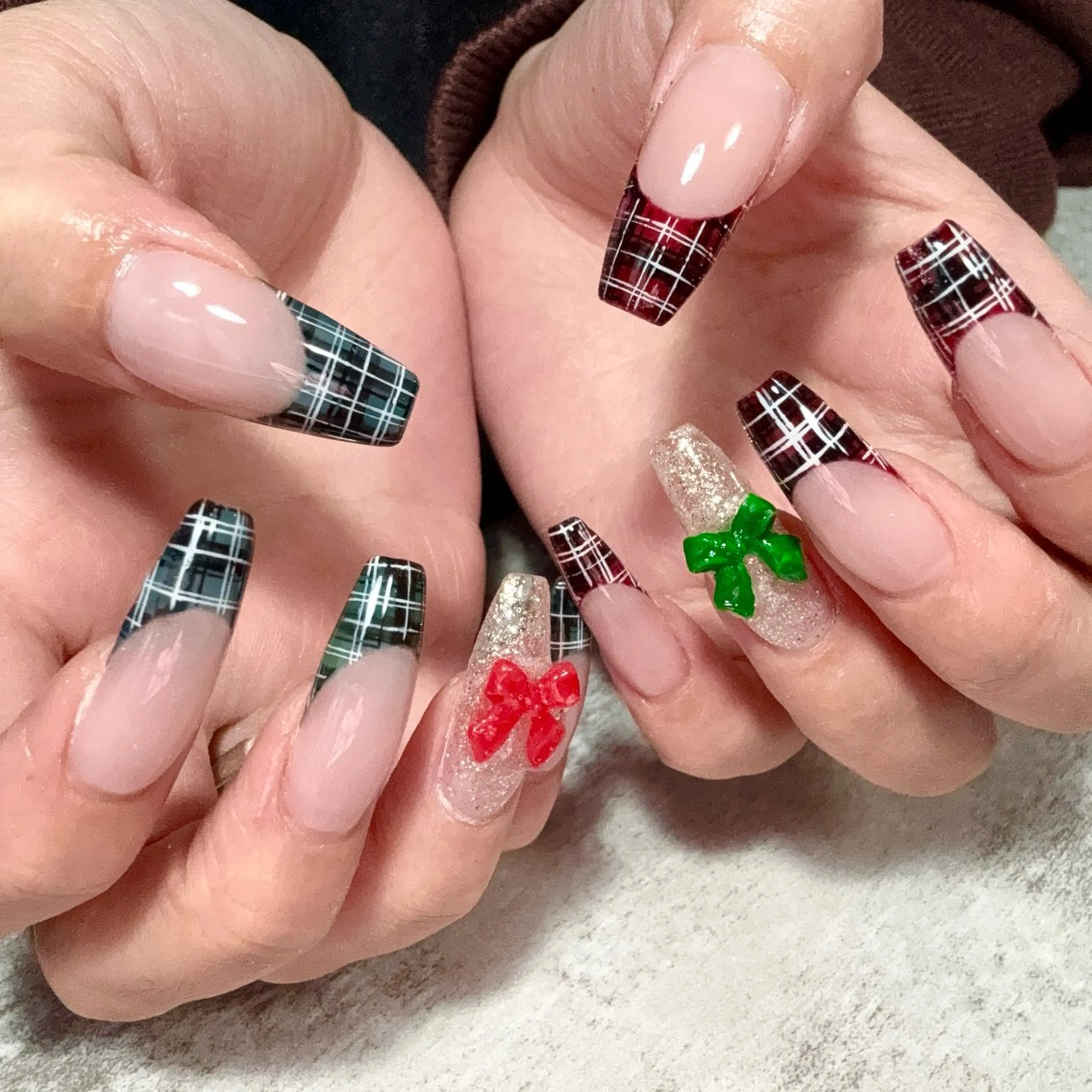 ネイル ハンドネイル NAIL303所属・NAIL303 🛼 SHIORIのネイルデザイン