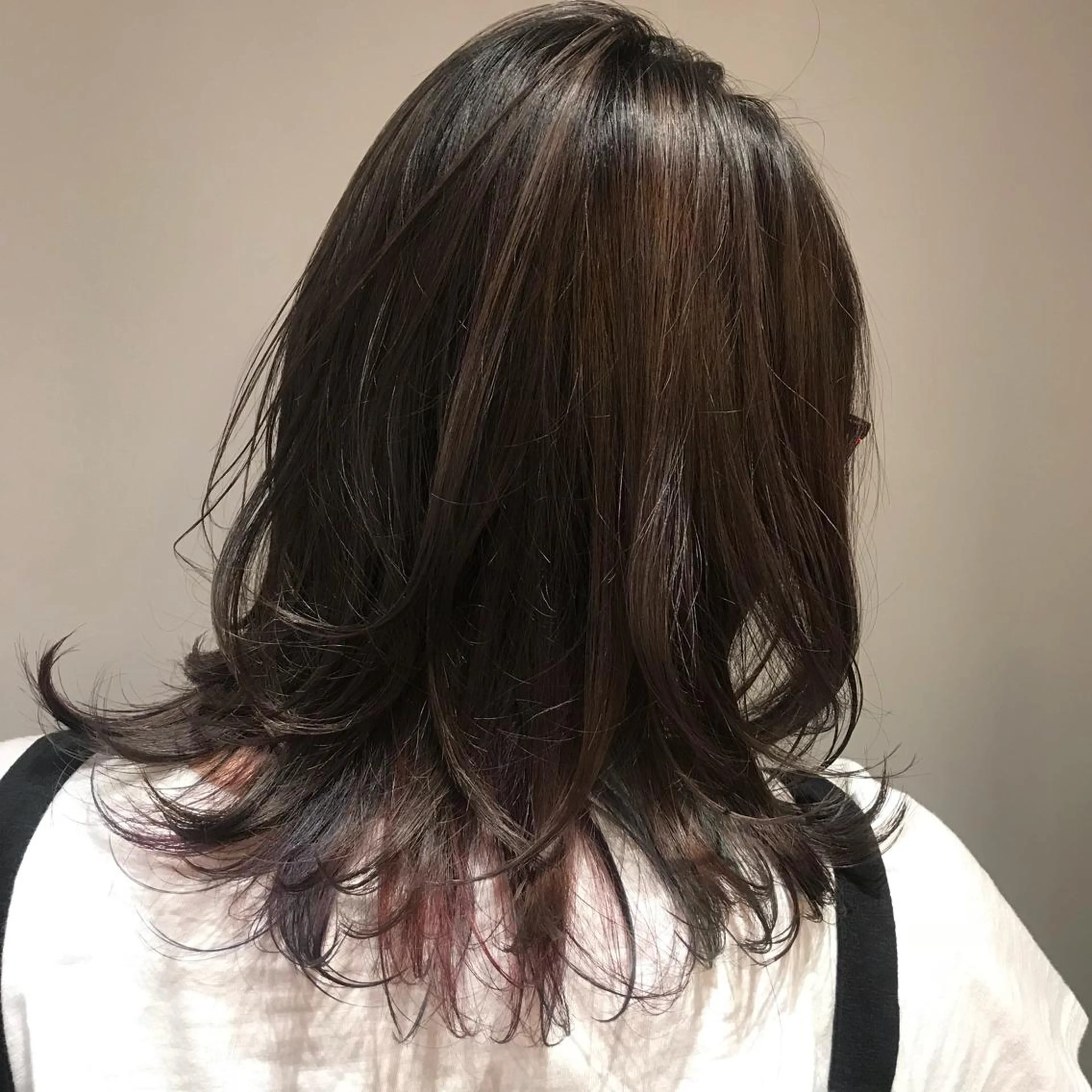 ミディアム カラー グレージュ インナーカラー moon  ticobrae所属・こくしょう れいかのヘアスタイル