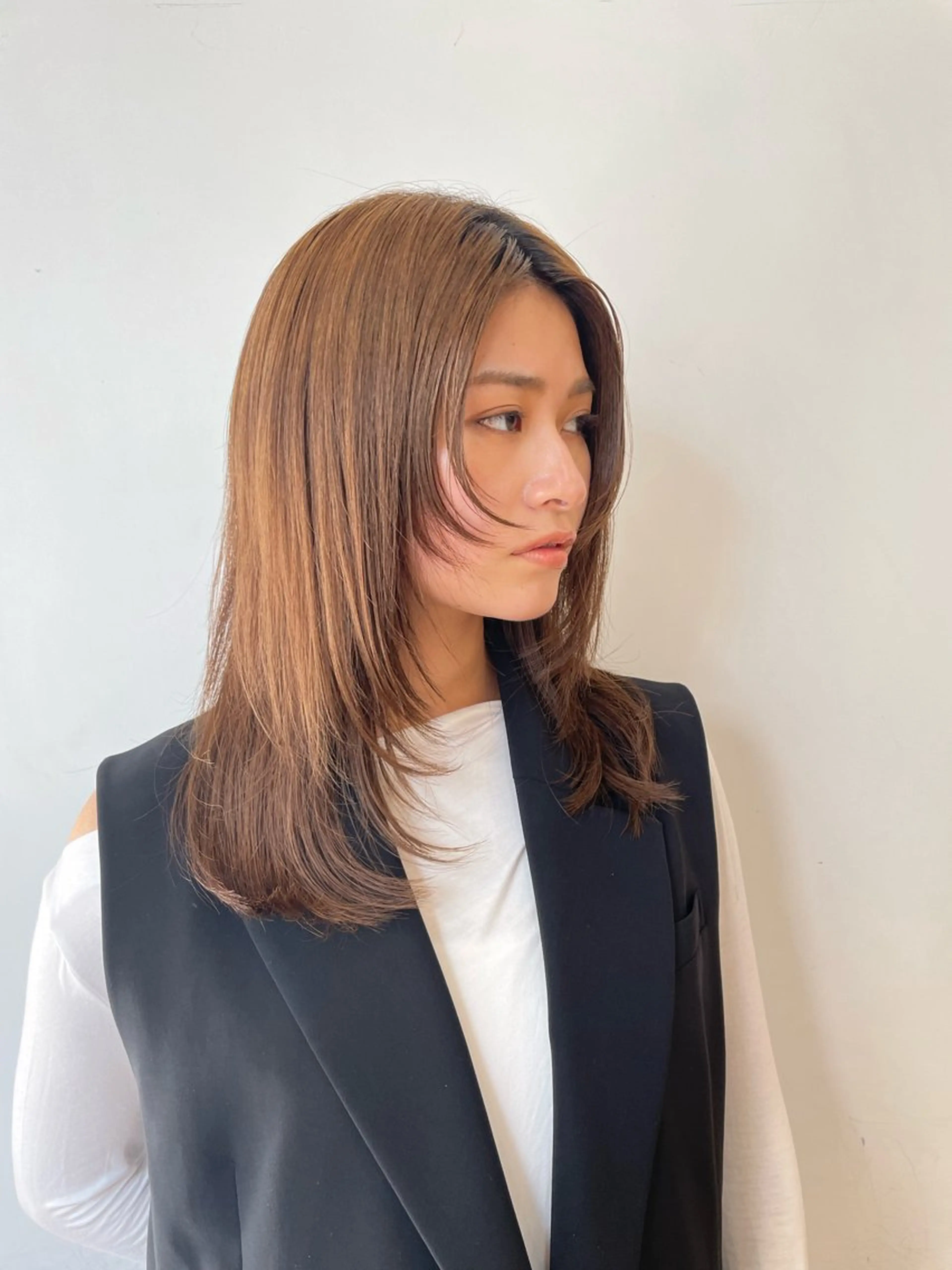 セミロング 顔まわりレイヤー 顔周りカット レイヤーカット カット ボブ/ミディアム 親しみやすさ/さくらのヘアスタイル