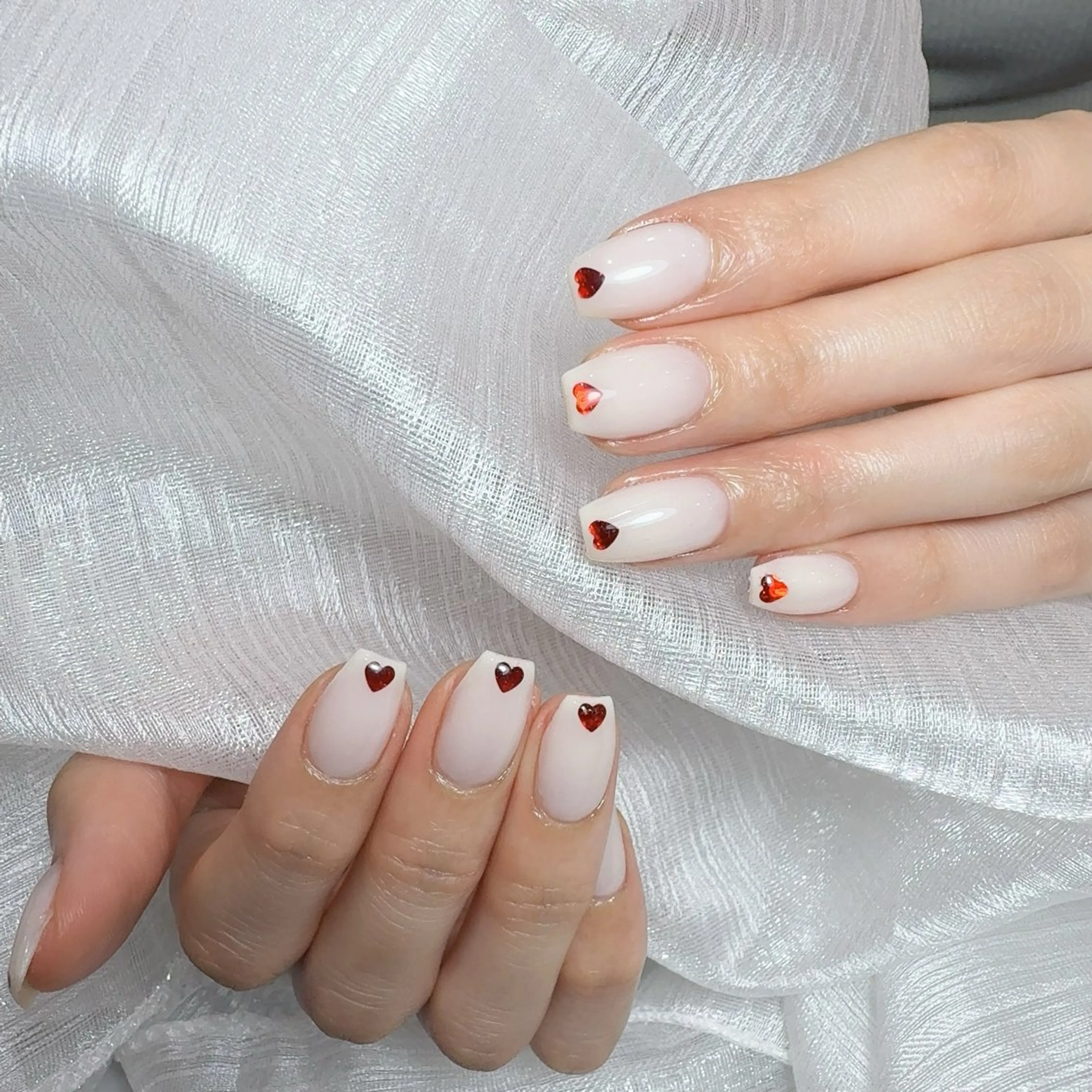 ネイル アートネイル フラッシュネイル フレンチネイル ジェルネイル ガラスフレンチ ハンドネイル You&Me Yukiのネイルデザイン