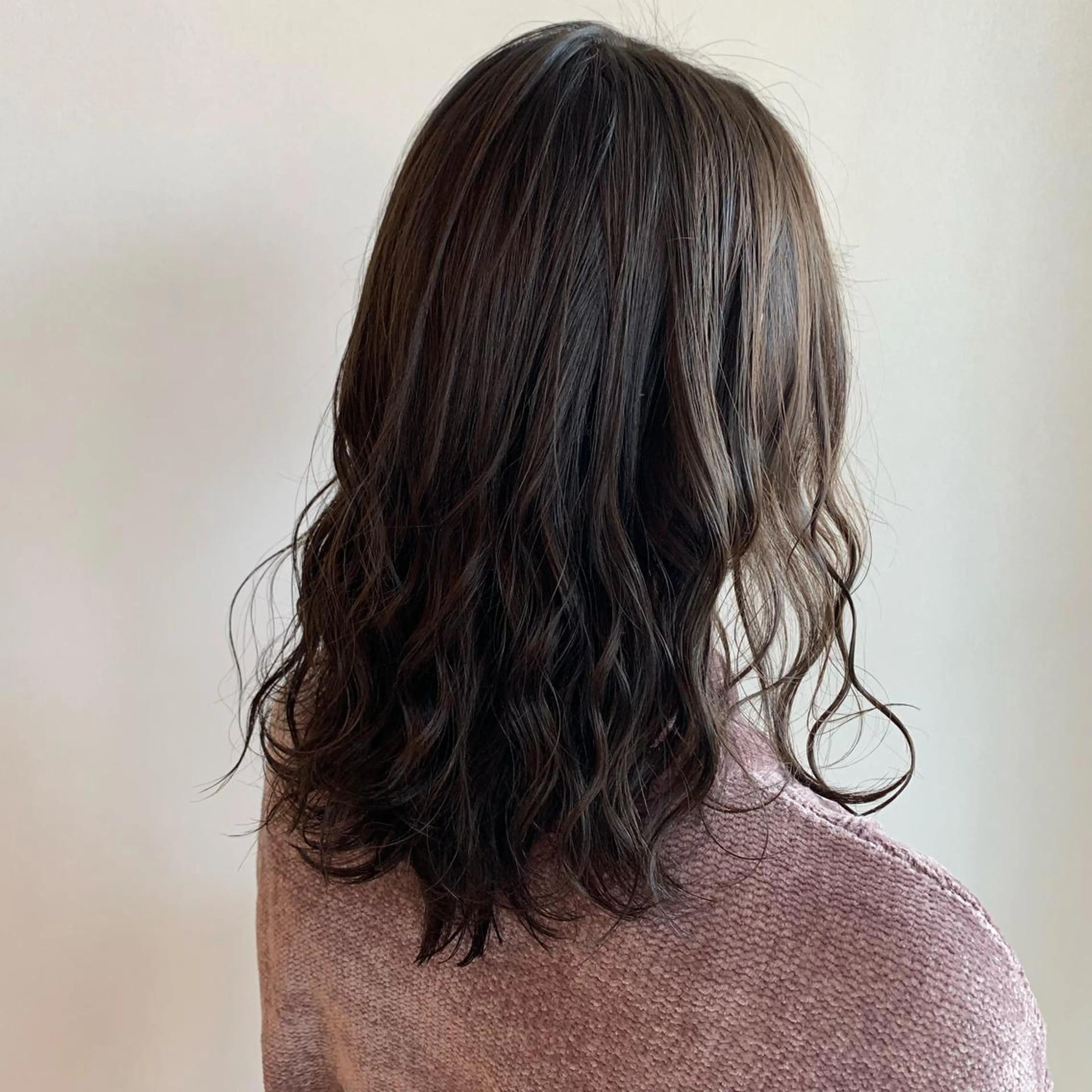 ミディアム カラー アッシュ アッシュグレー 中島 直哉のヘアスタイル