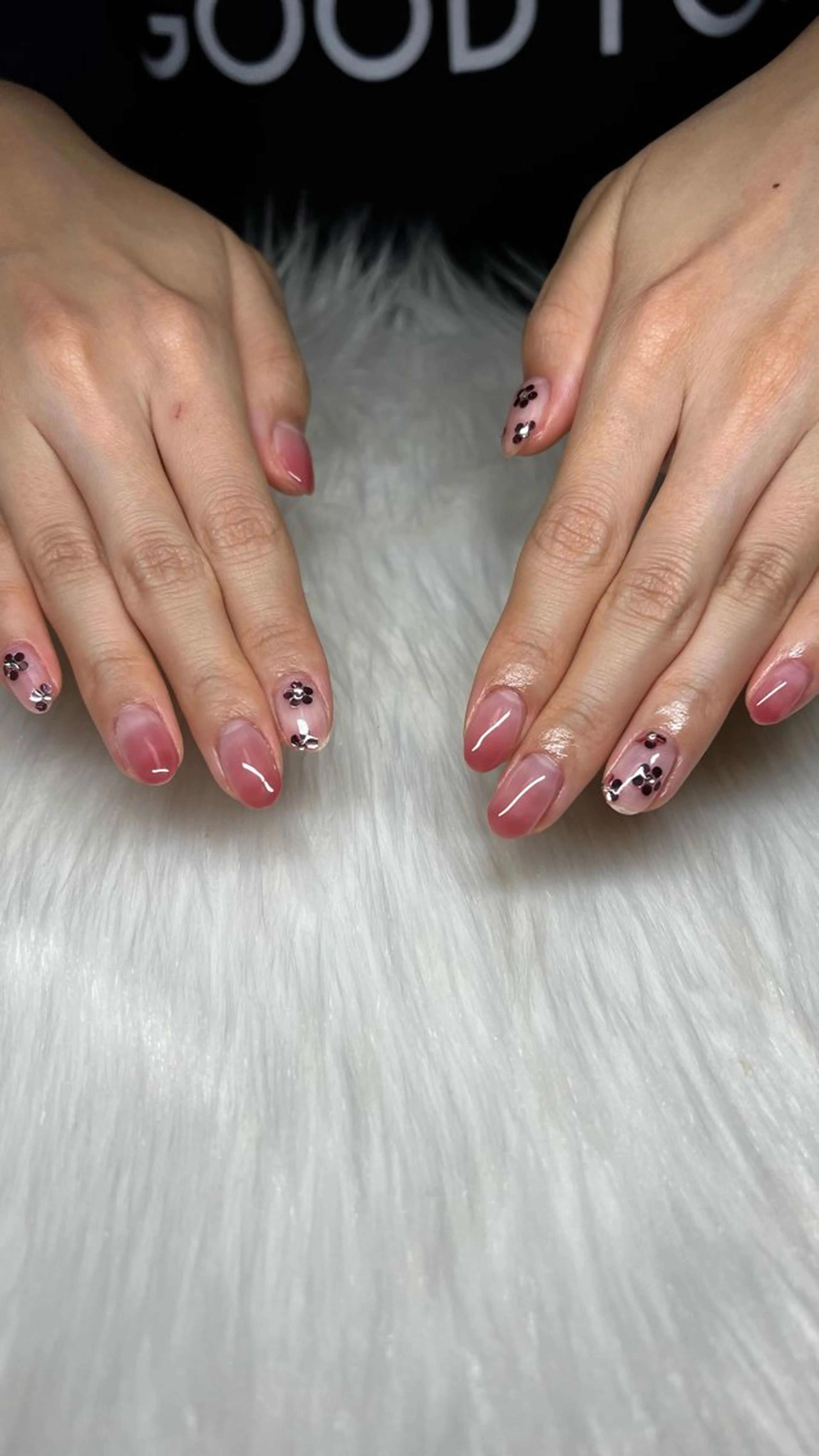 ネイル アートネイル 𝐧𝐚𝐢𝐥 𝐌𝐢𝐖𝐢𝐢のネイルデザイン