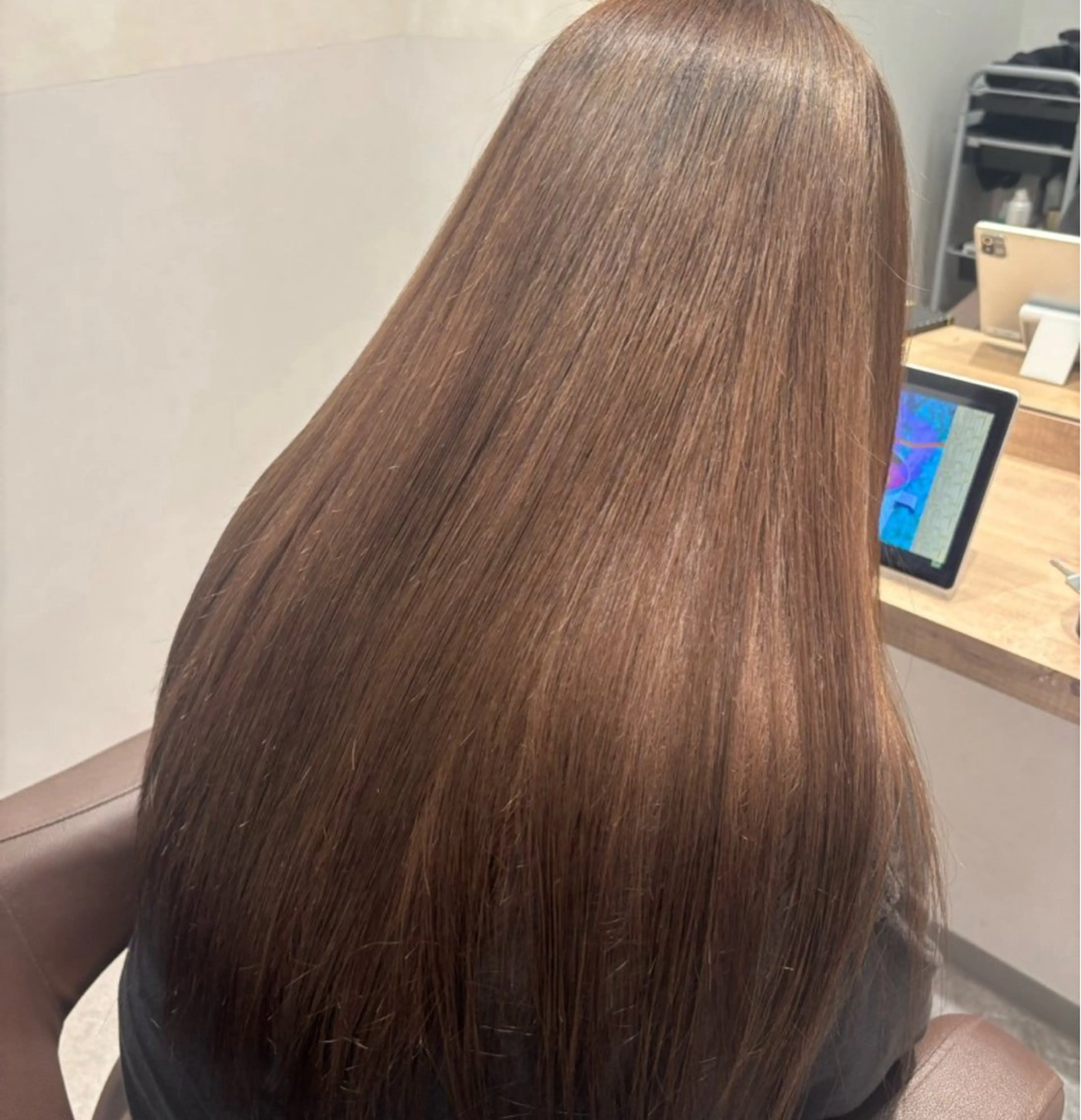 ロング ヘアカラー 吉澤 愛心のヘアスタイル