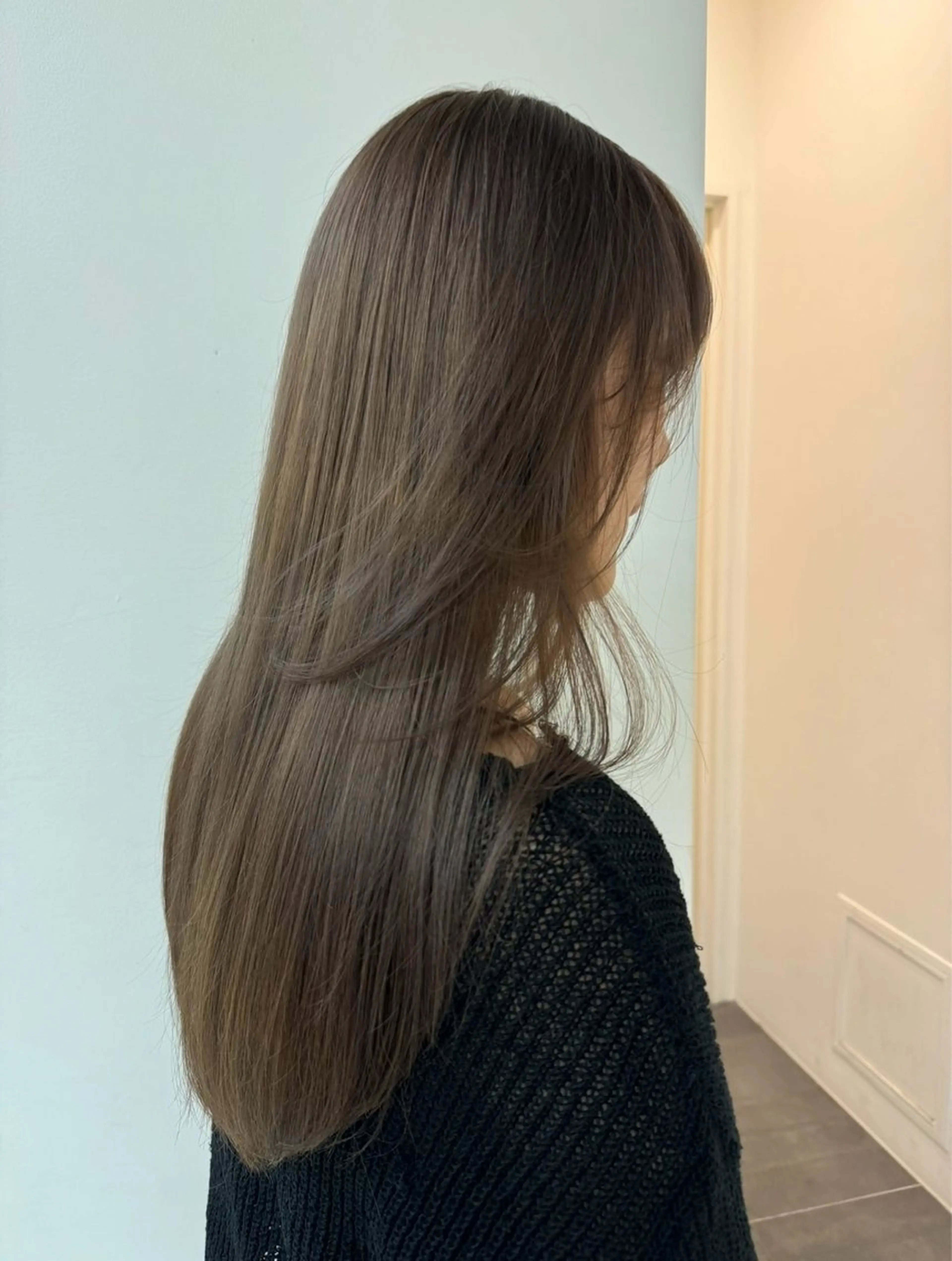 ミディアム カラー ヘアカラー GO TODAY シェアサロン Flos店所属・🫧ハイトーン✨格安 より質💐マンツーマのヘアスタイル