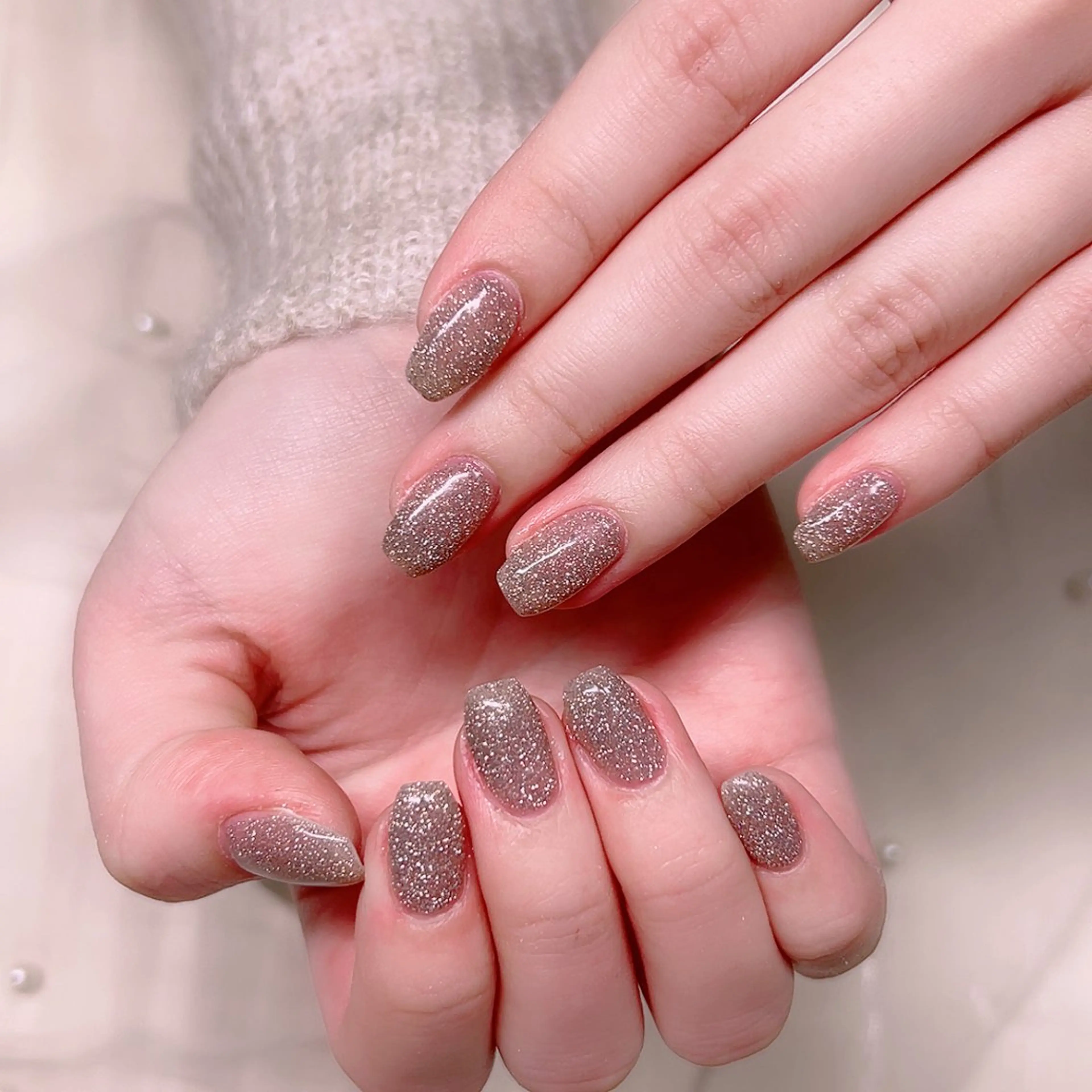 ネイル フラッシュネイル キラキラネイル ラメ(グリッター) オフィスネイル シンプルネイル ハンドネイル Cute Tips nailのネイルデザイン