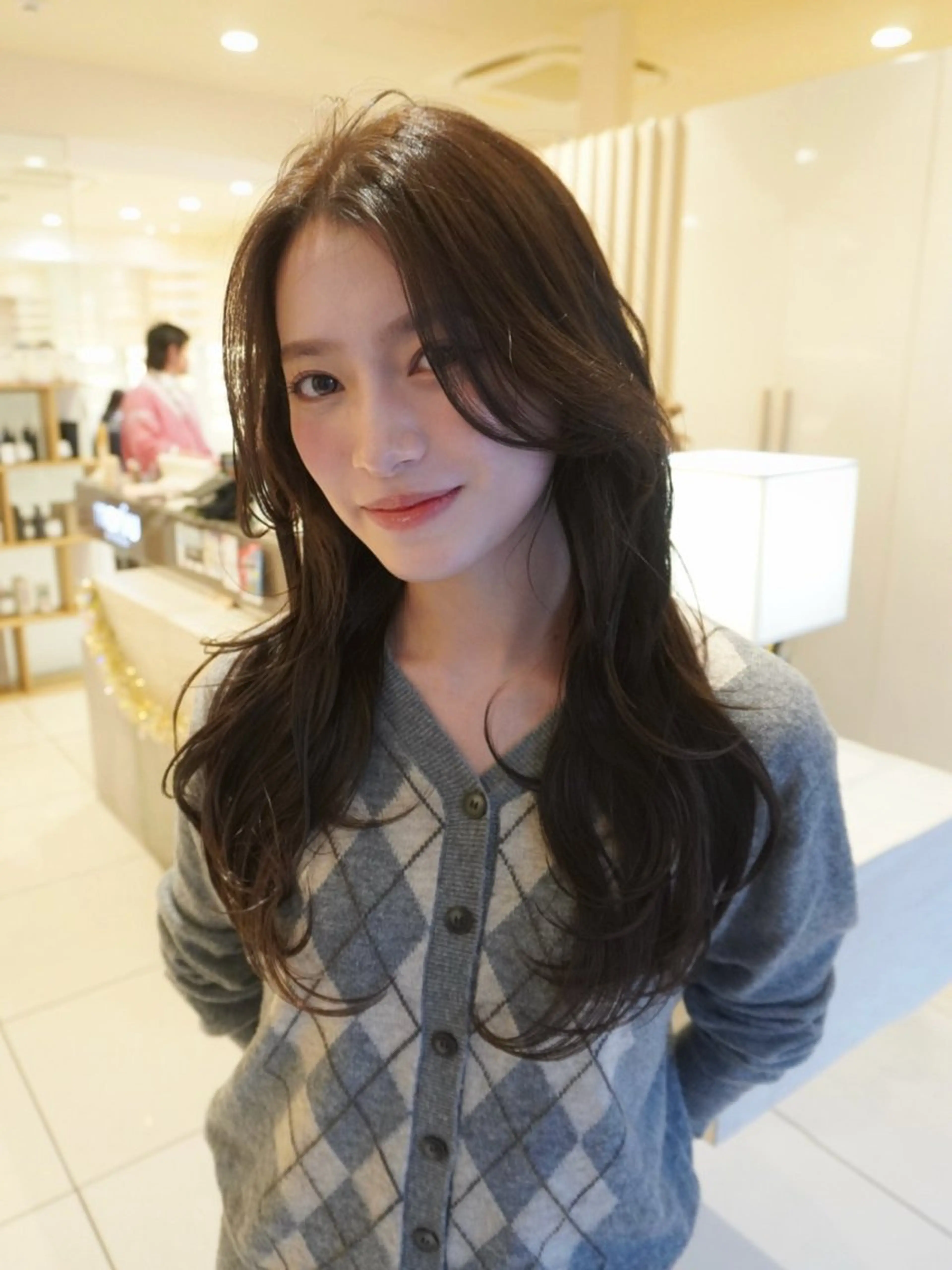 ロング くびれヘア 韓国風ヘア レイヤーカット ロング 🫧オリーブカラー/ 酸性縮毛矯正銀座🫧のヘアスタイル