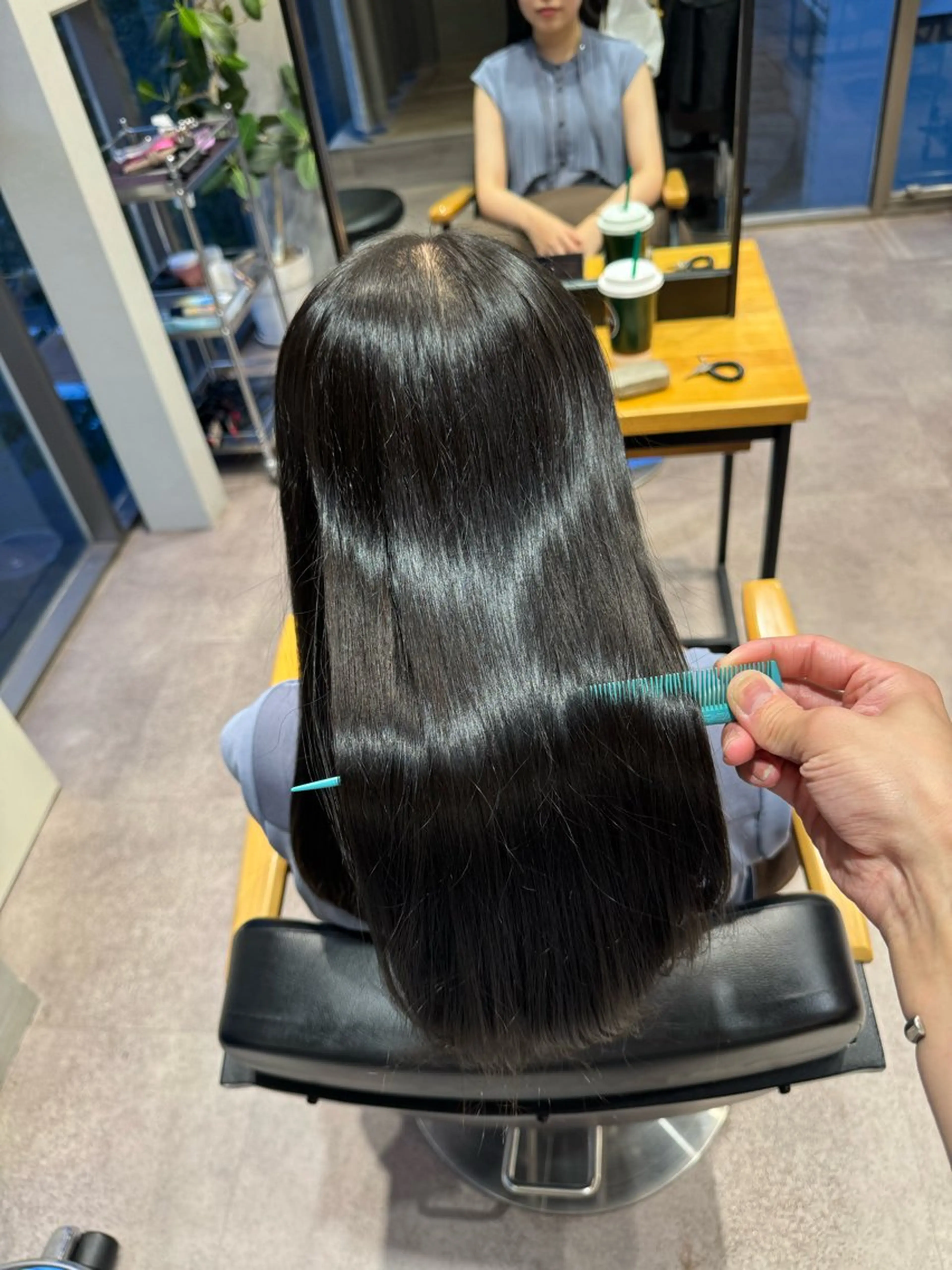 ミディアム カラー カット ヘアカラー 佐藤史哉* 韓国レイヤー赤み除去のヘアスタイル