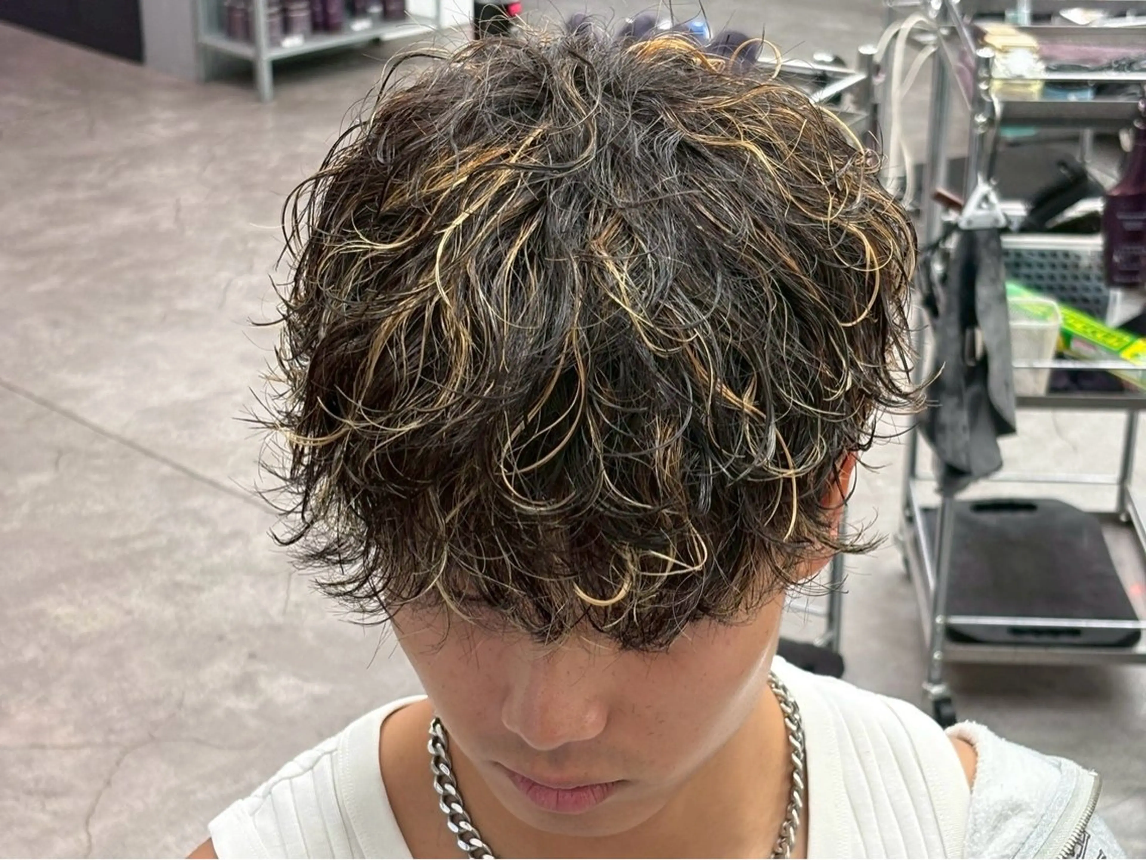 【メンズ限定👦🏻💙】カット✂️＋白髪ぼかしハイライト🔆の写真