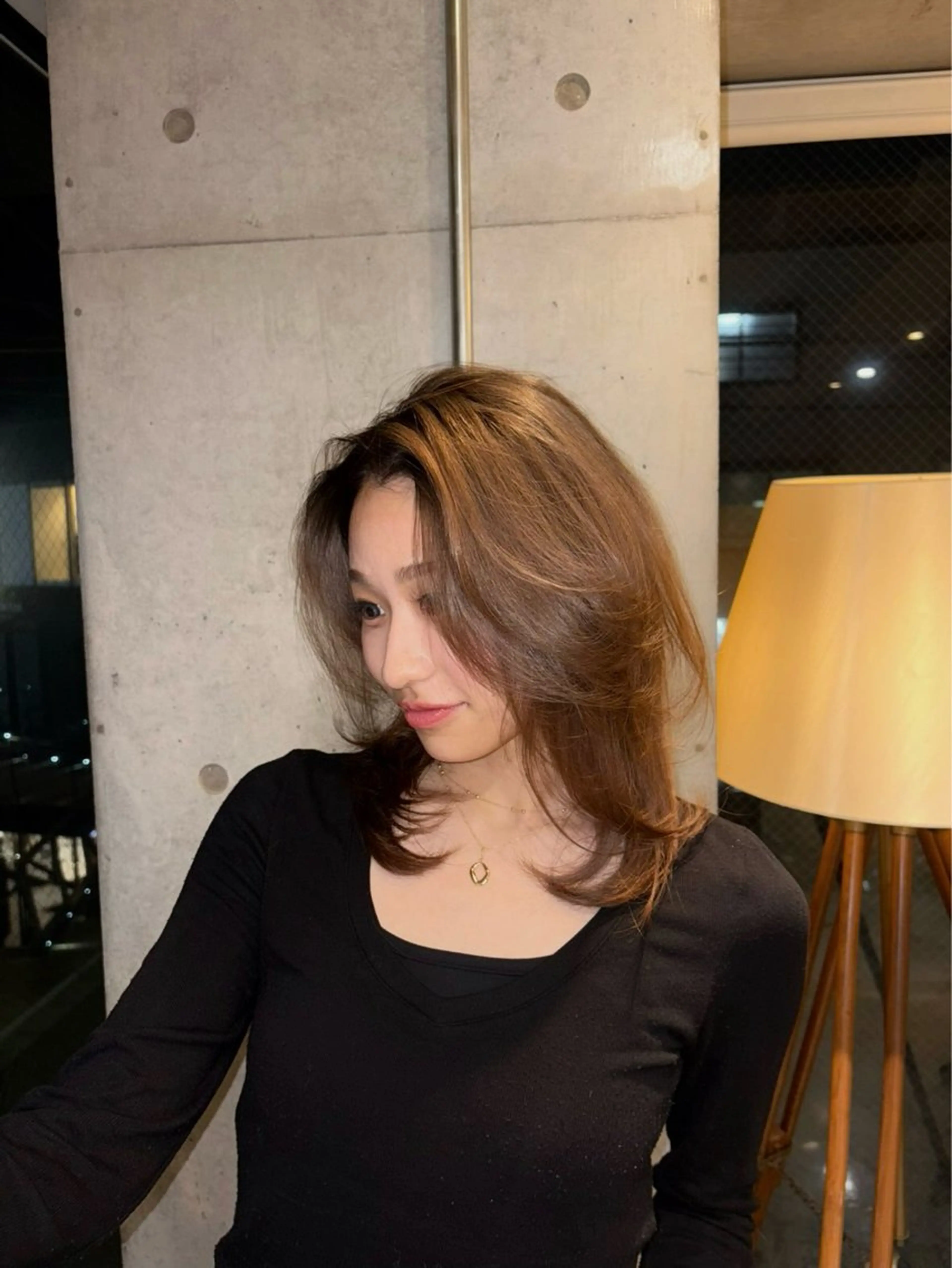 ミディアム 顔周りカット レイヤーカット カット ヘアカラー ANDREY RISAのヘアスタイル