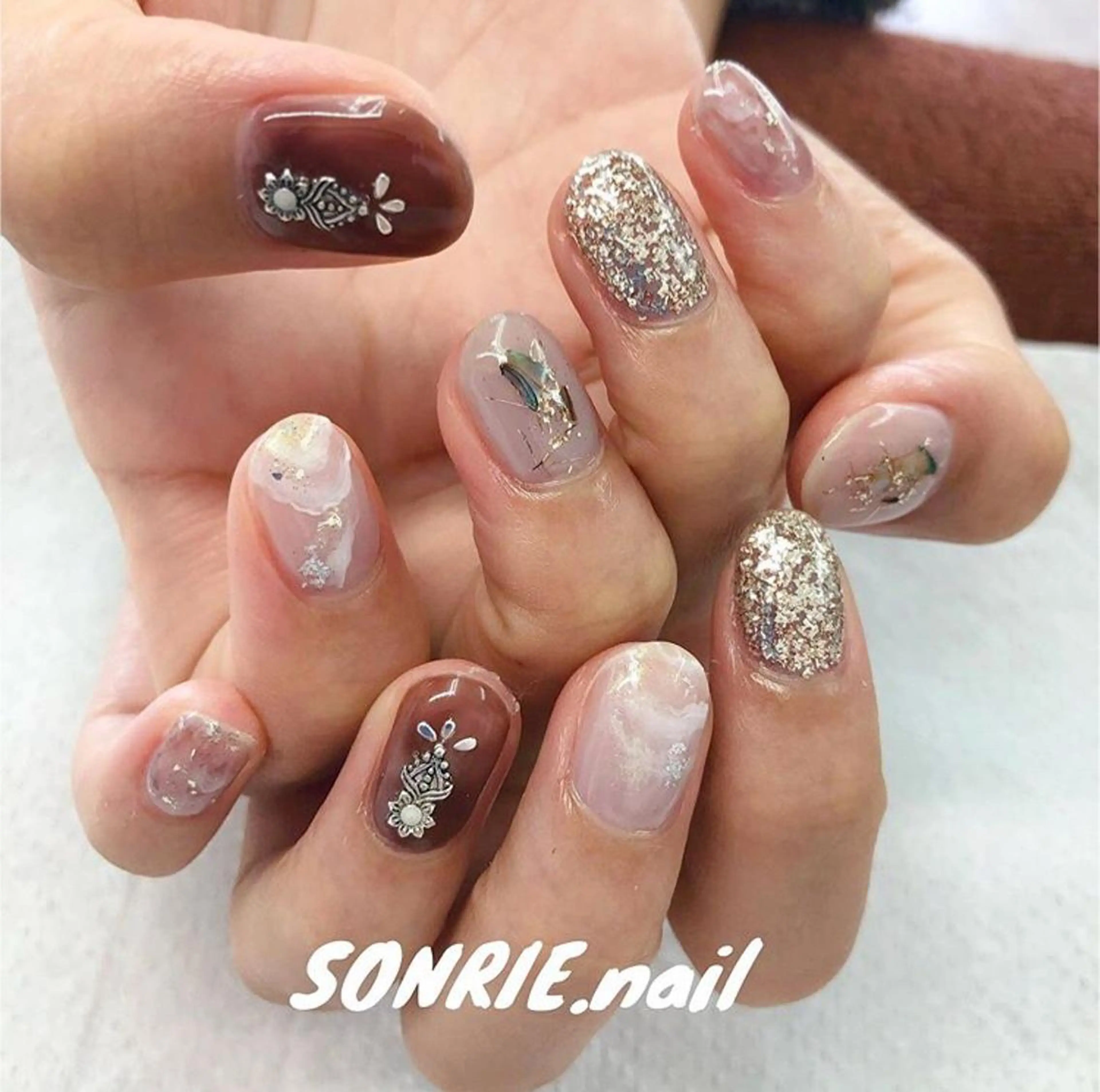 カラー パーマ ヘアアレンジ メンズ ネイル マツエク・マツパ 美容室 ソンリエのヘアスタイル