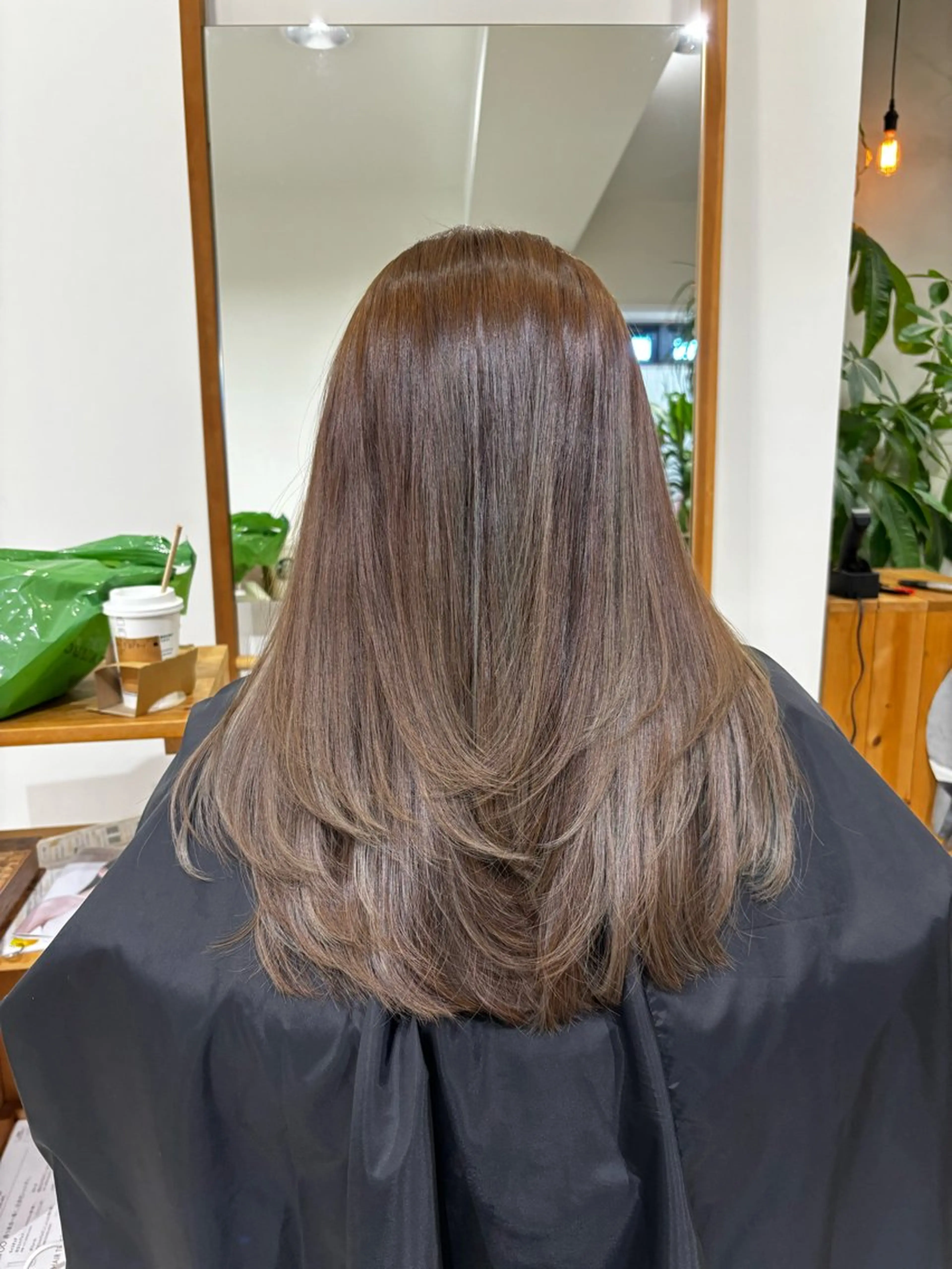 ミディアム hoNua. 栄/透明感カラーのヘアスタイル