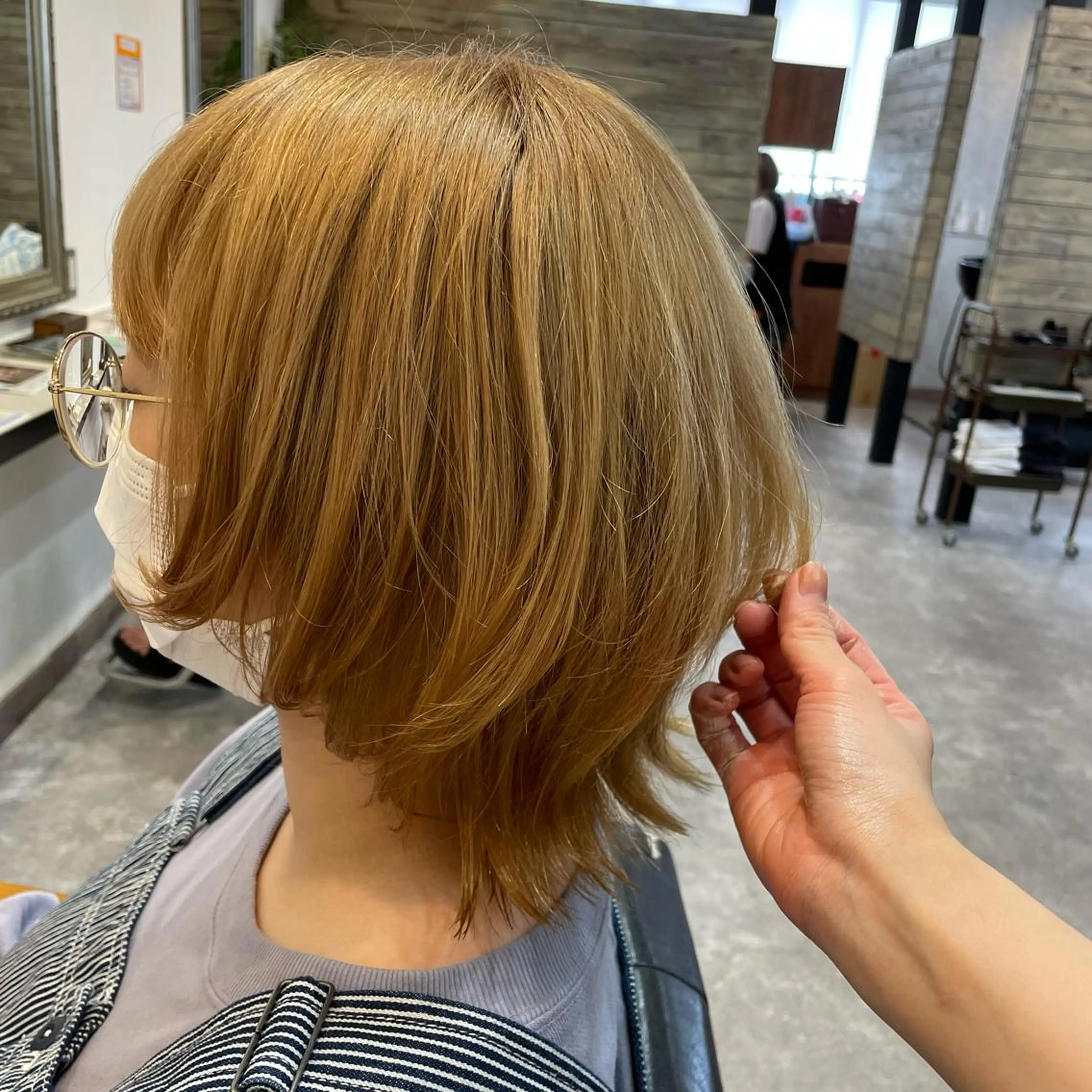 ミディアム ウルフカット カット ヘアカラー 🫧艶髪/ブリーチ 🐳honami🫧のヘアスタイル