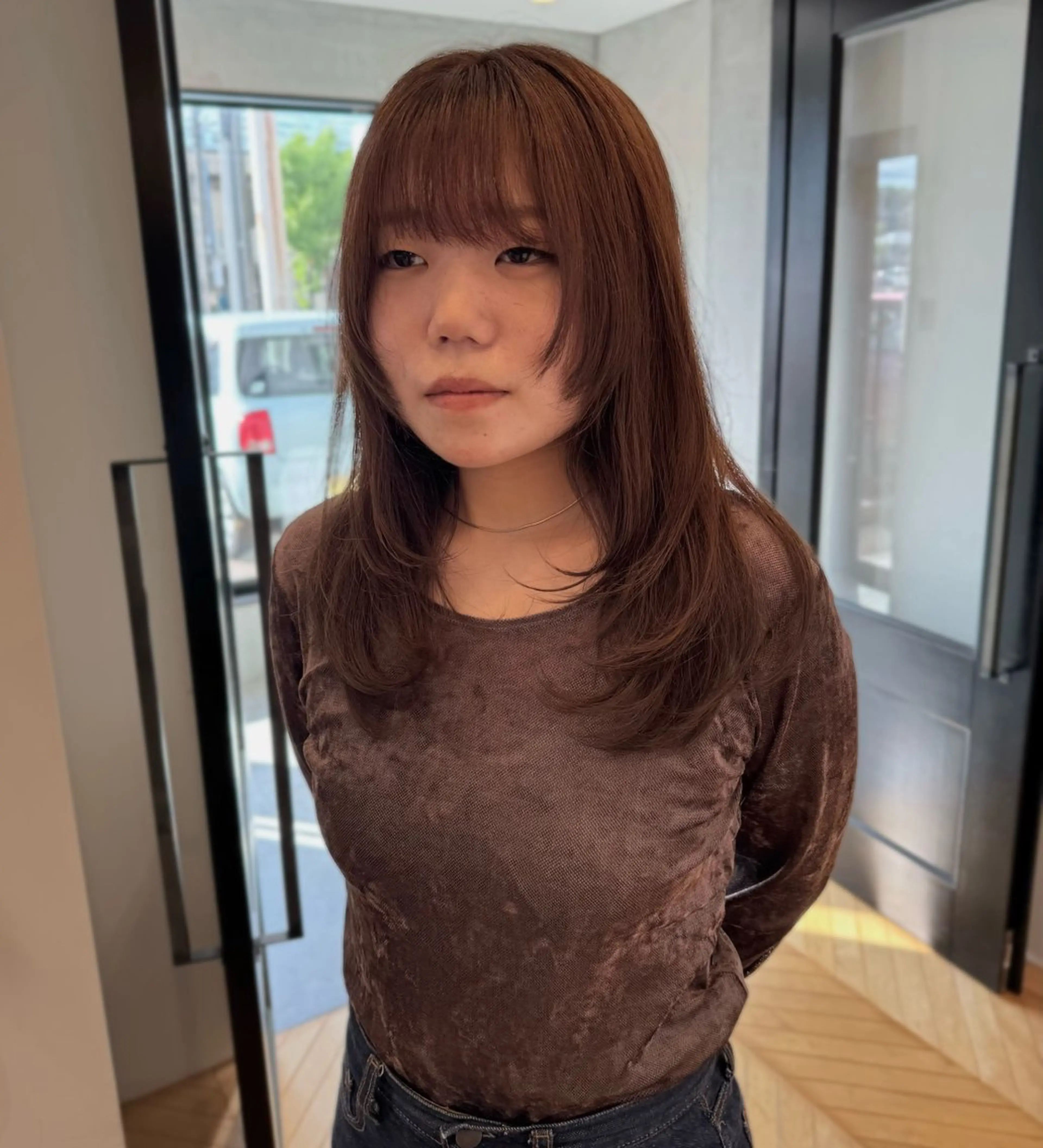 ミディアム ベージュカラー/長岡 レイヤーカット/コウのヘアスタイル