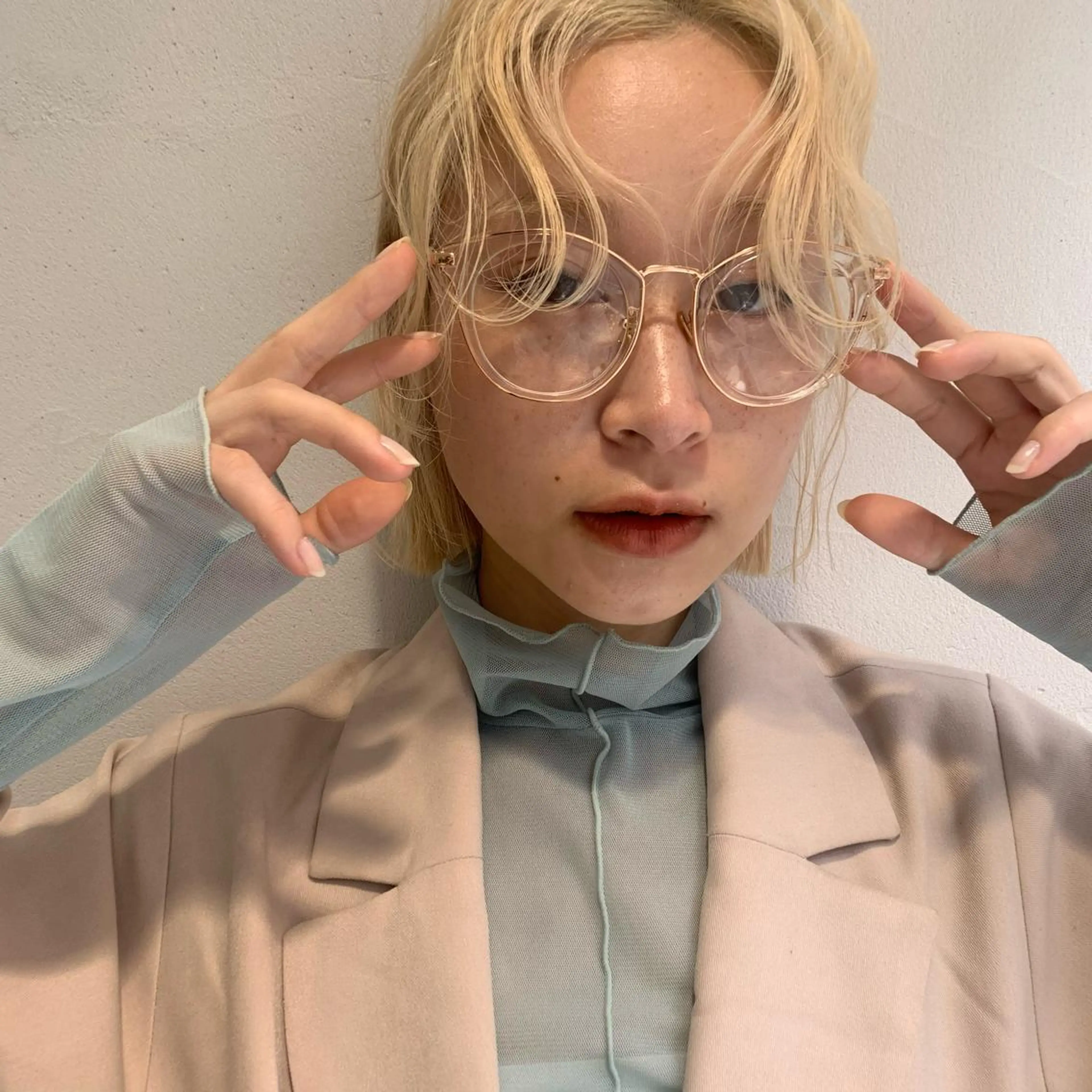 ミディアム カラー 顔周りレイヤー 🎀マリノのヘアスタイル