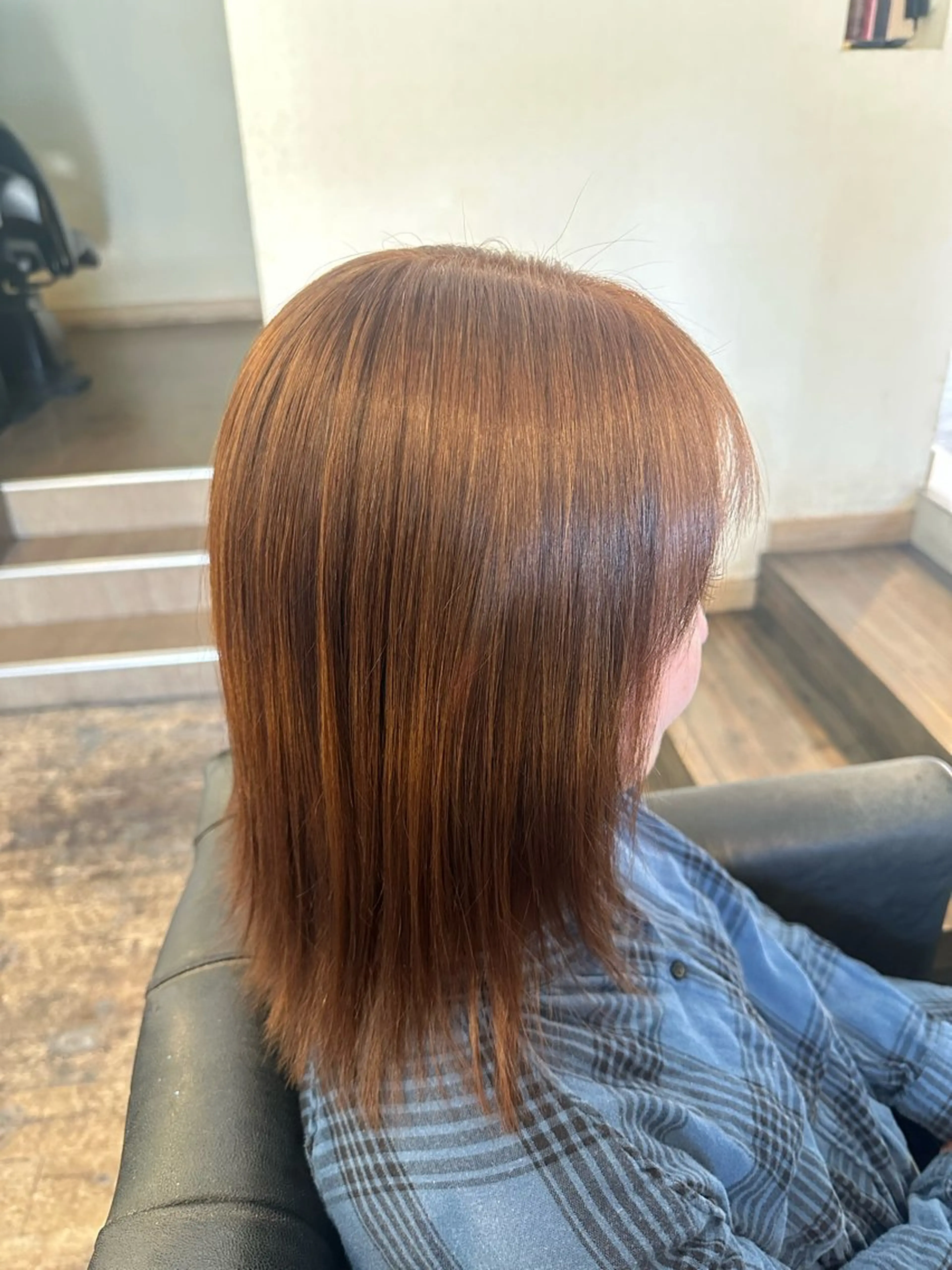 ミディアム カラー オレンジ ヘアカラー 安達 望のヘアスタイル