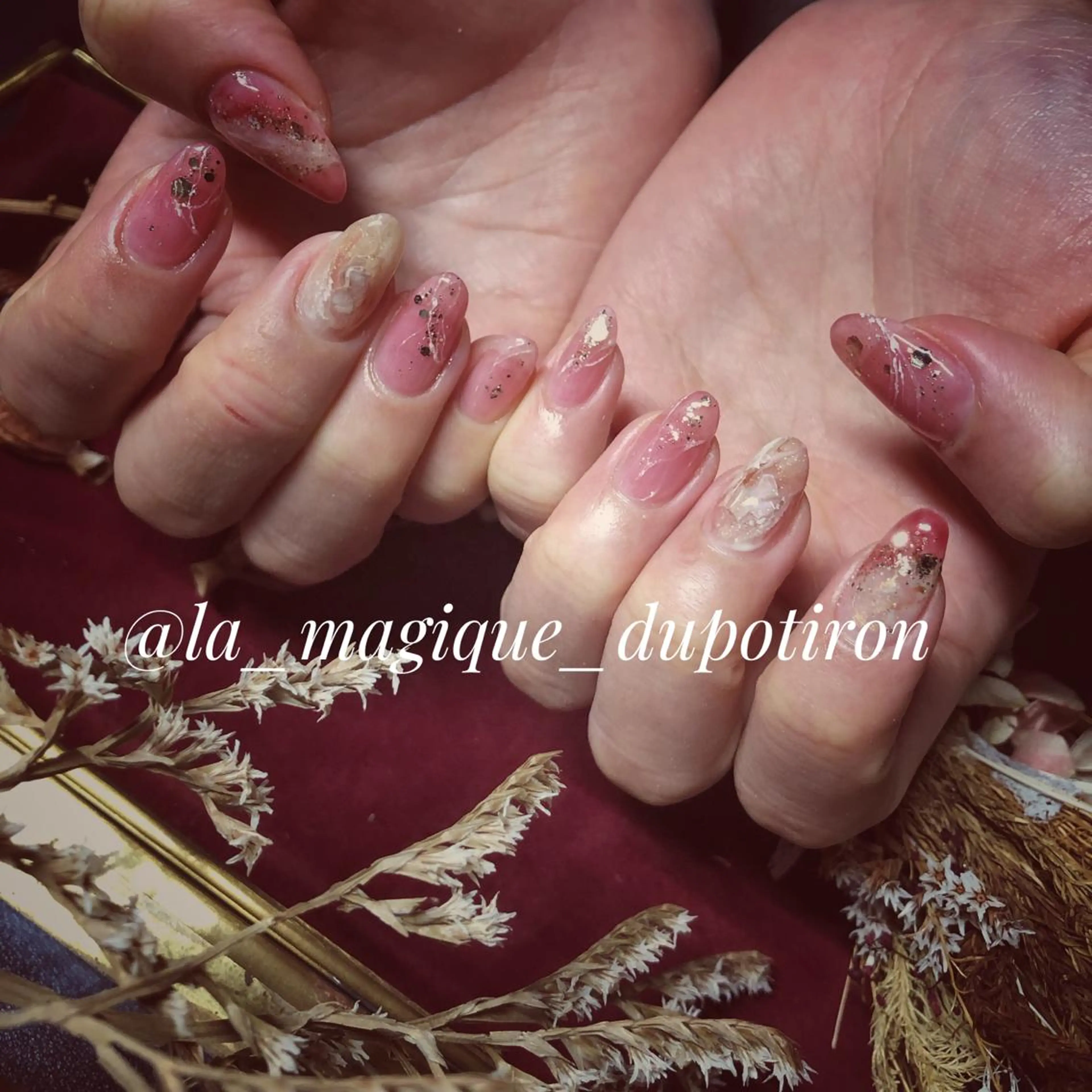 ネイル ニュアンスネイル S. NOAのネイルデザイン