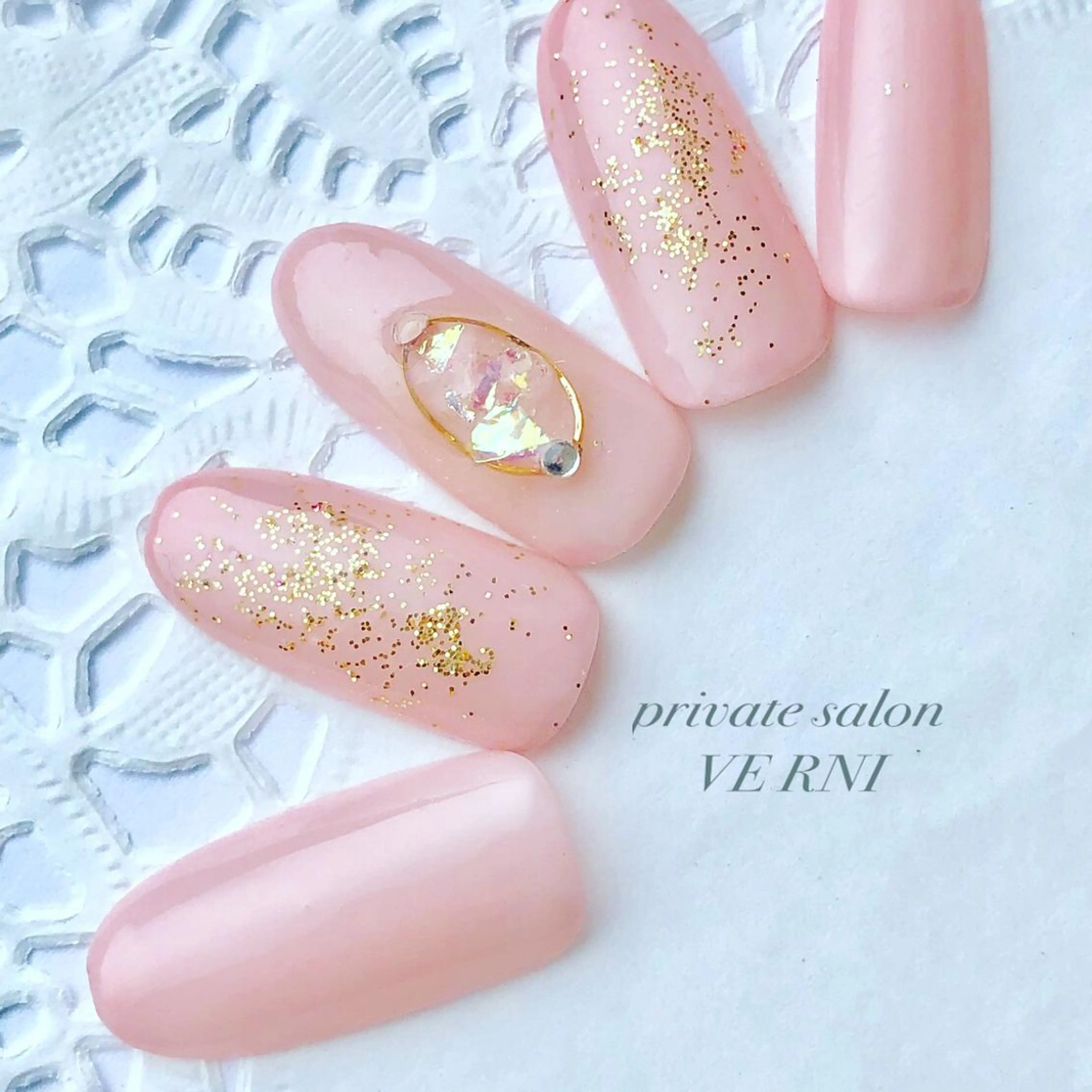 ネイル ハンドネイル 自爪育成ネイルサロン ヴェルニのネイルデザイン