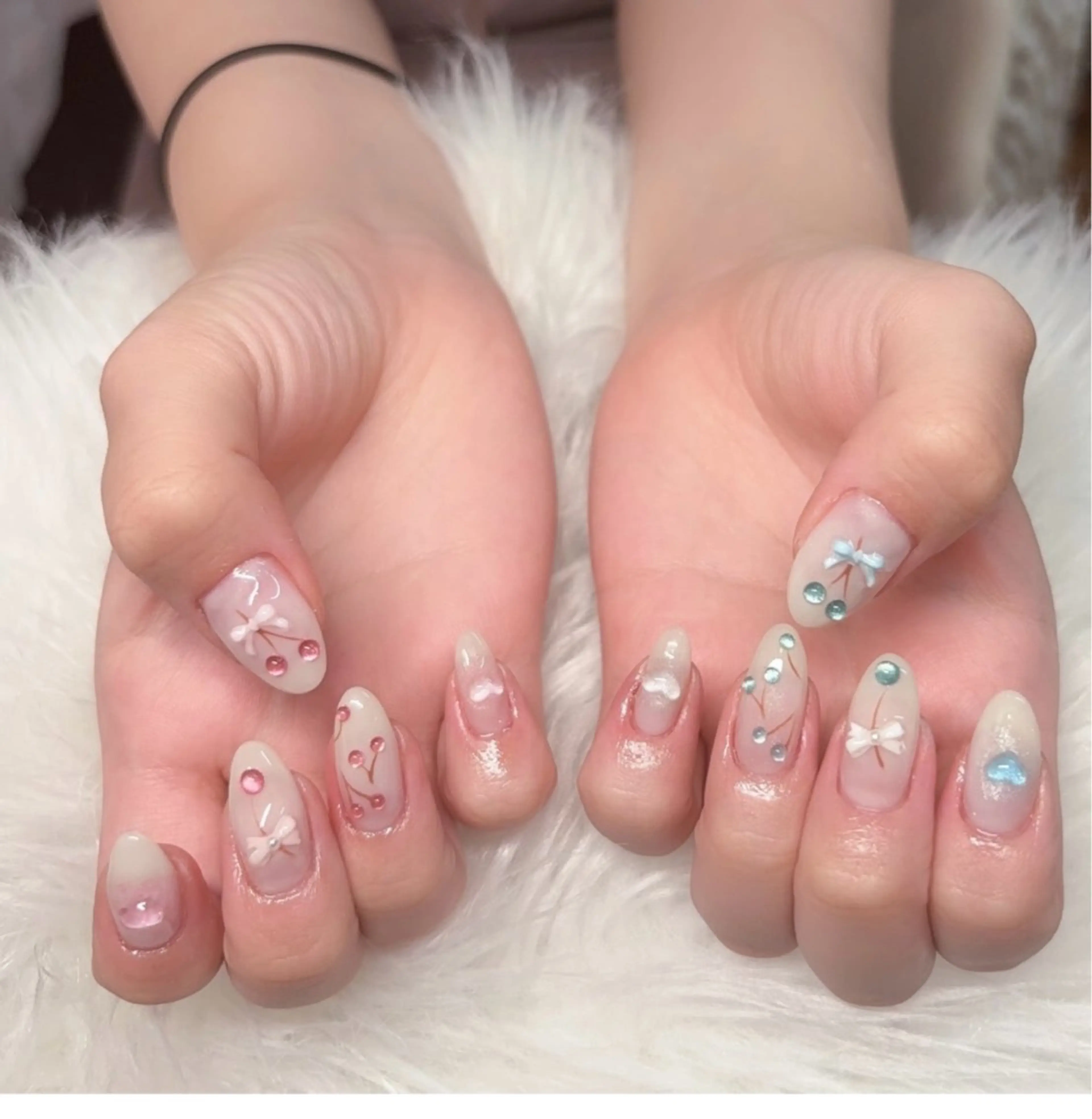 ネイル フレンチネイル グラデーション マグネットネイル ミラーネイル yurinail所属・yuri nail 高田馬場のネイルデザイン