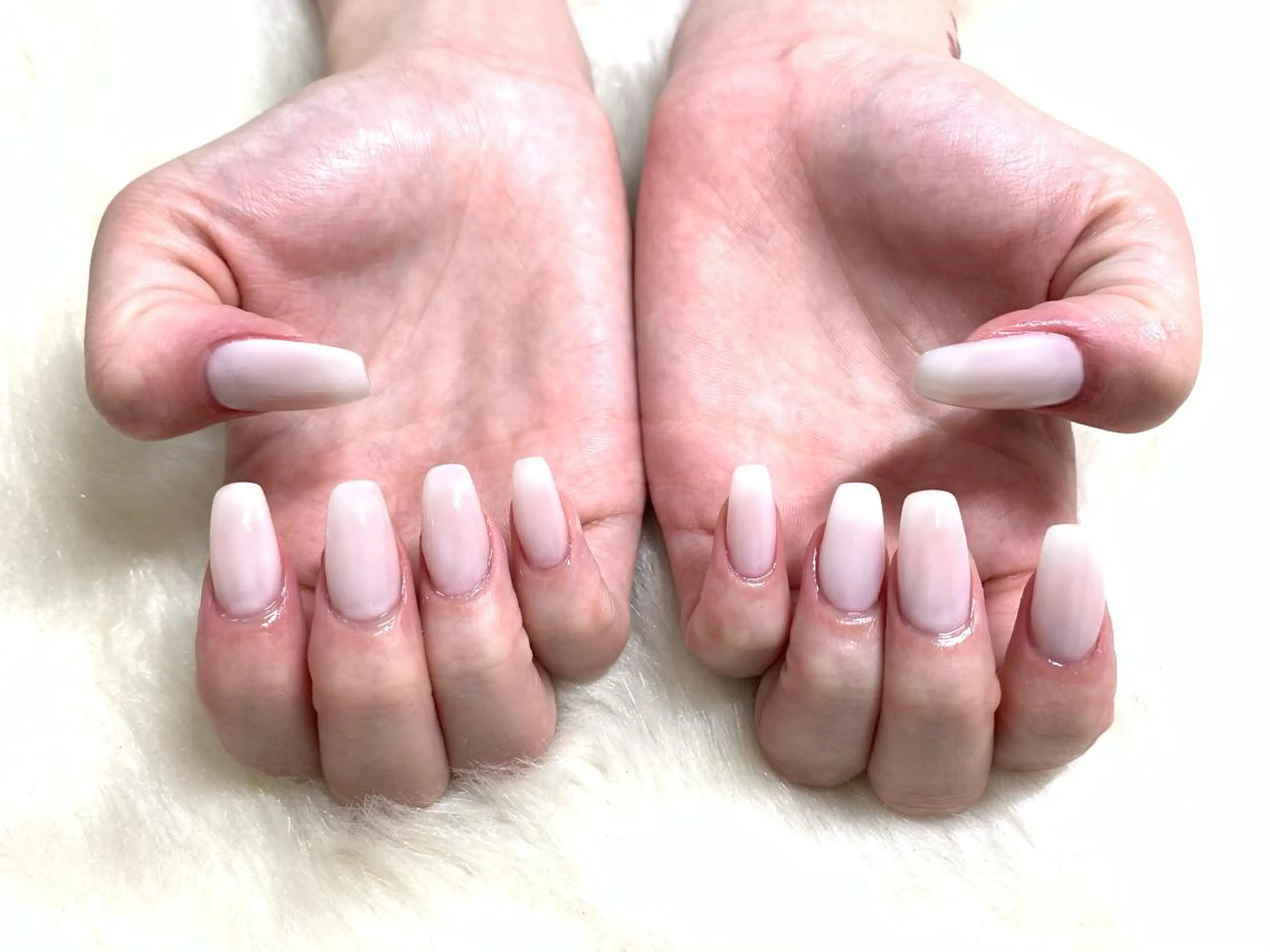 セミロング ハンドネイル ハンドケア Kono Nanamiのネイルデザイン