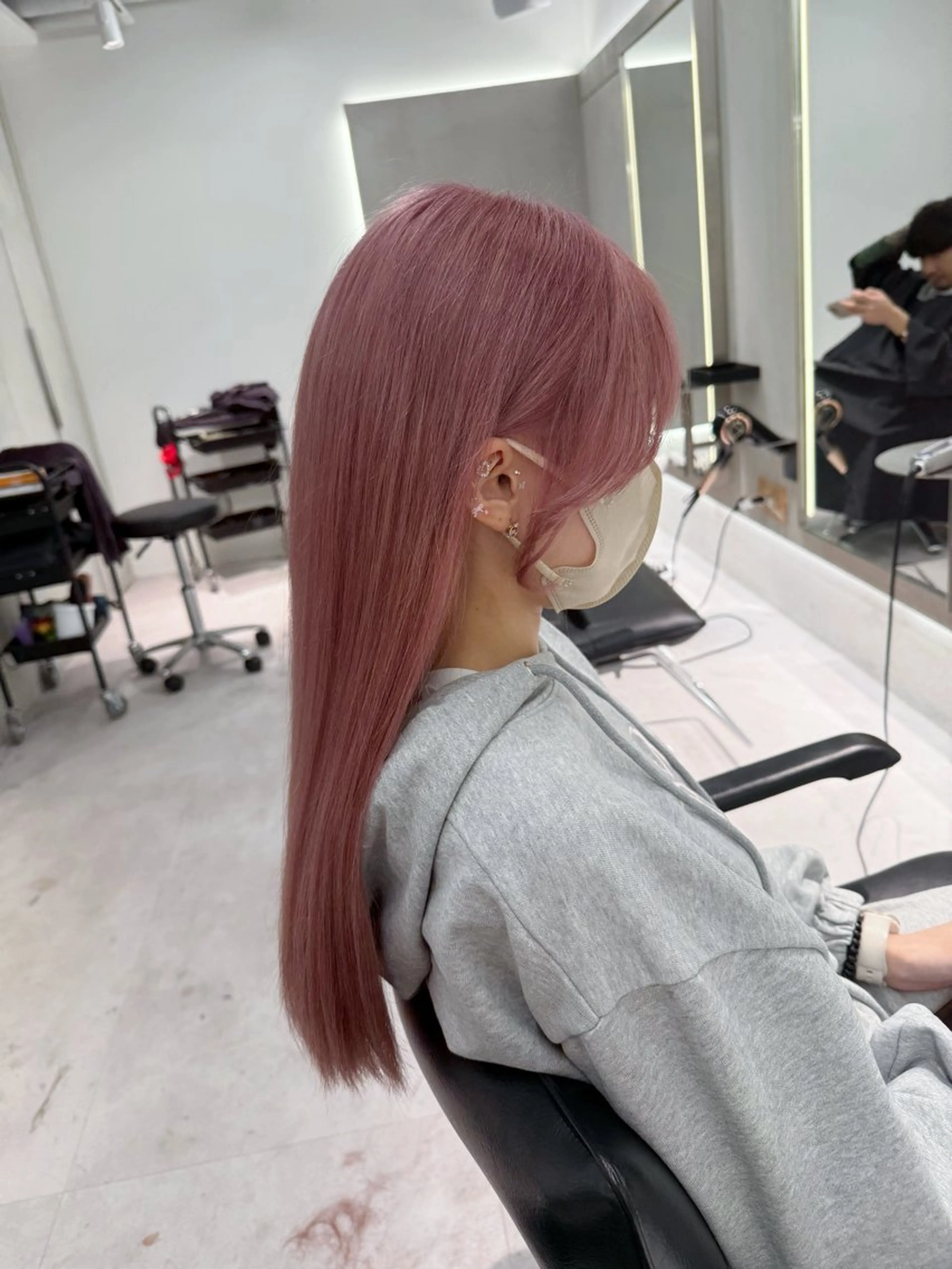 ロング カラー ベージュカラー ブリーチ ピンクカラー ピンクベージュ カット ヘアカラー トリートメント 🤍haruna 🤍SUIのヘアスタイル