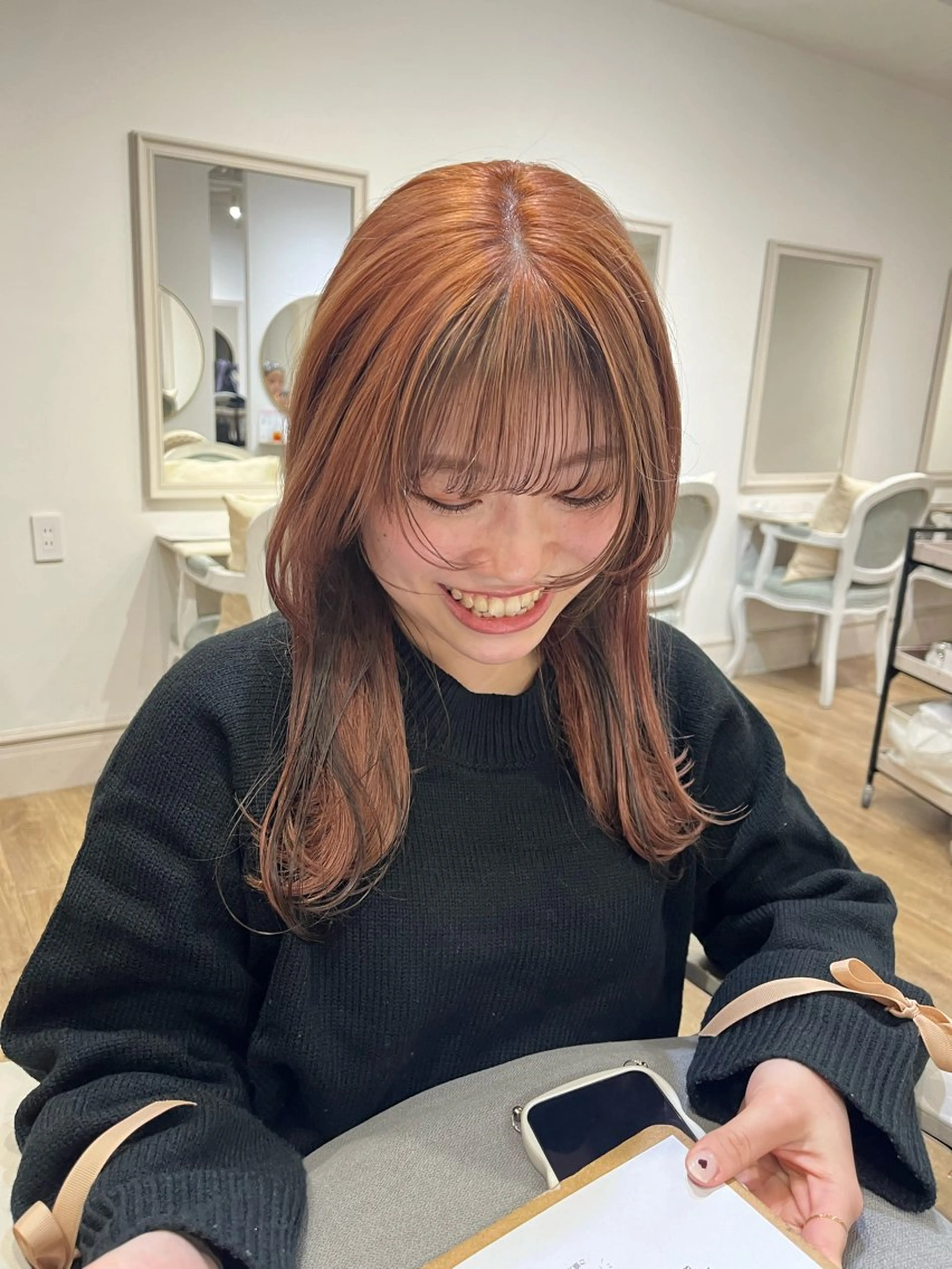 ロング カラー ベージュカラー ブリーチ ブラウンカラー ハイトーンカラー イルミナカラー Risa🐈‍⬛/ グレージュ/透明感のヘアスタイル