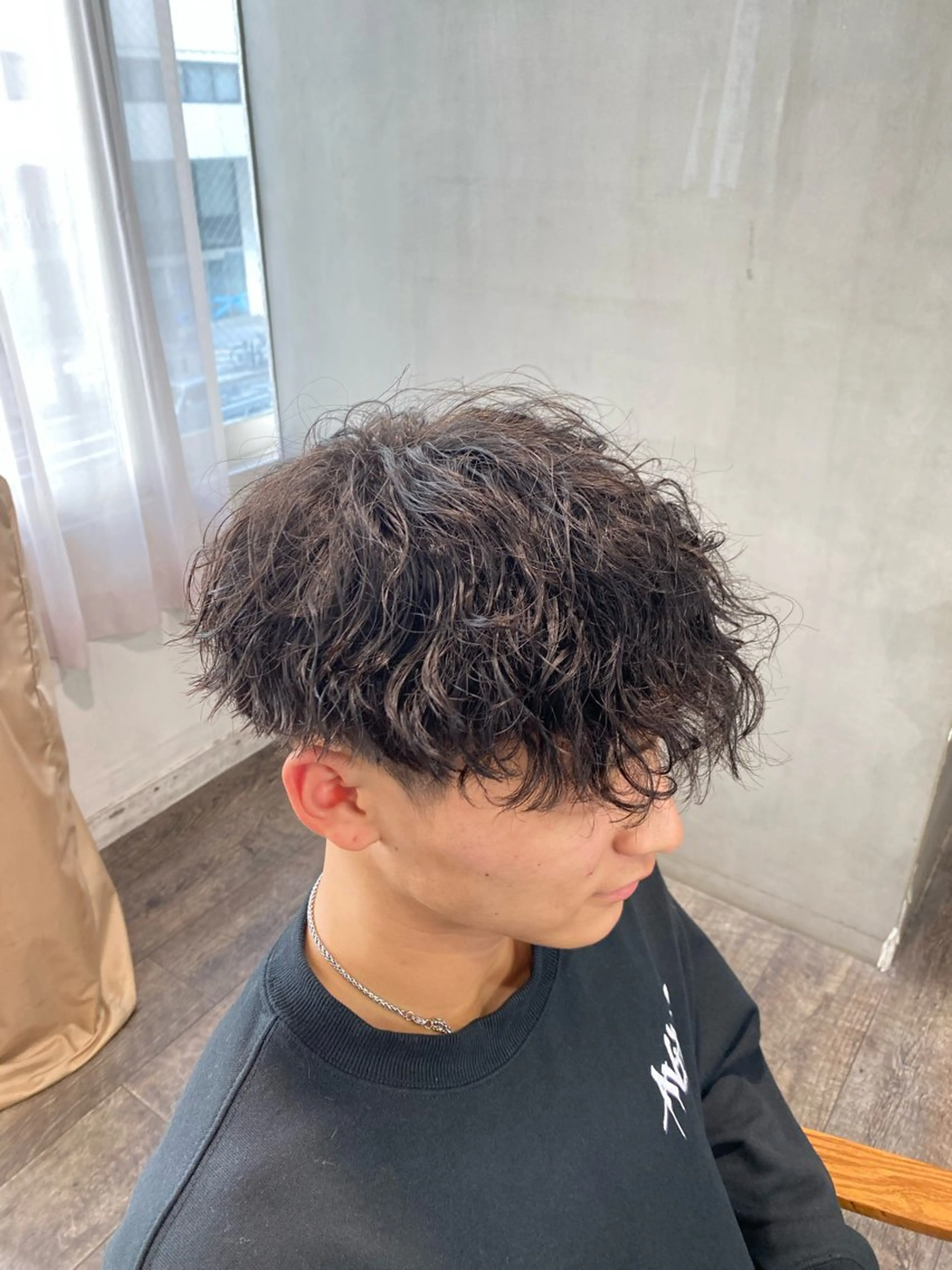 ショート パーマ メンズ カット パーマ 江﨑 翔のヘアスタイル