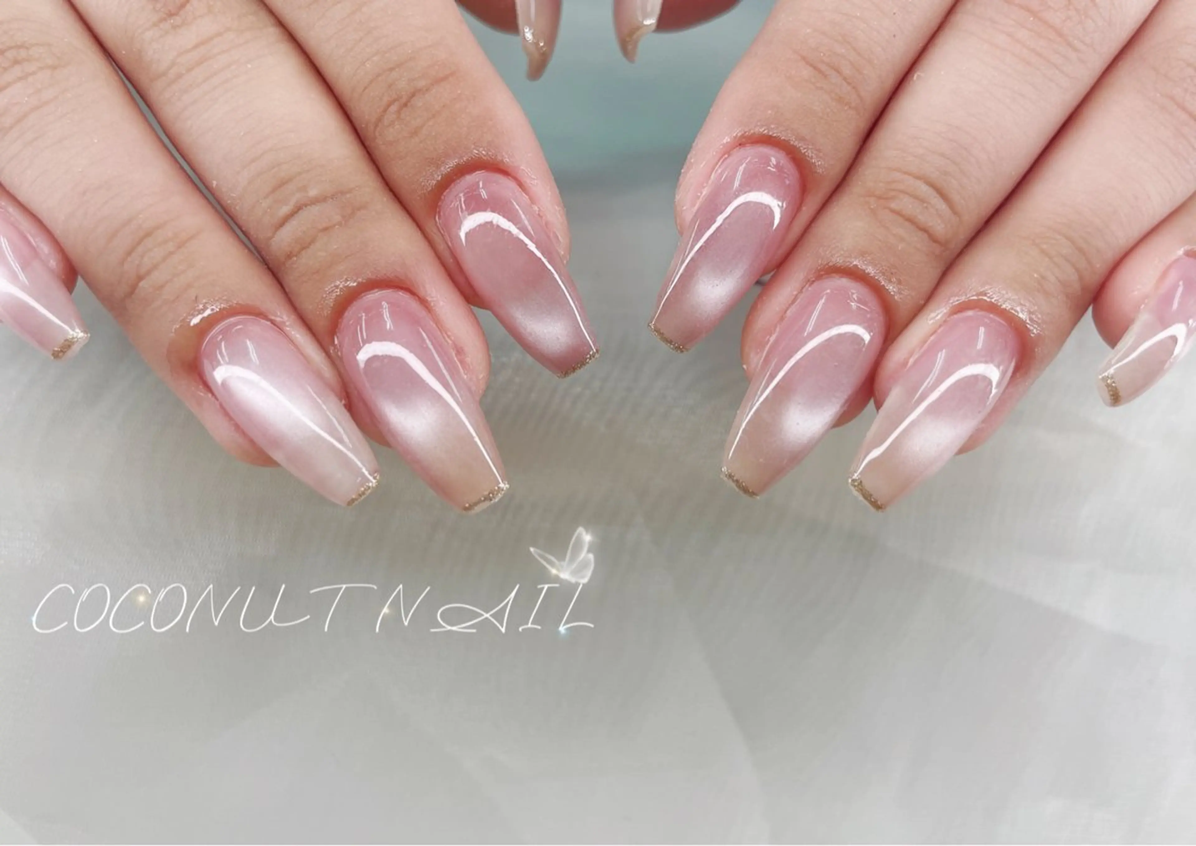 ネイル べっ甲ネイル フレンチネイル キラキラネイル ラメ(グリッター) マグネットネイル ハンドネイル 神田 ココナッツのネイルデザイン