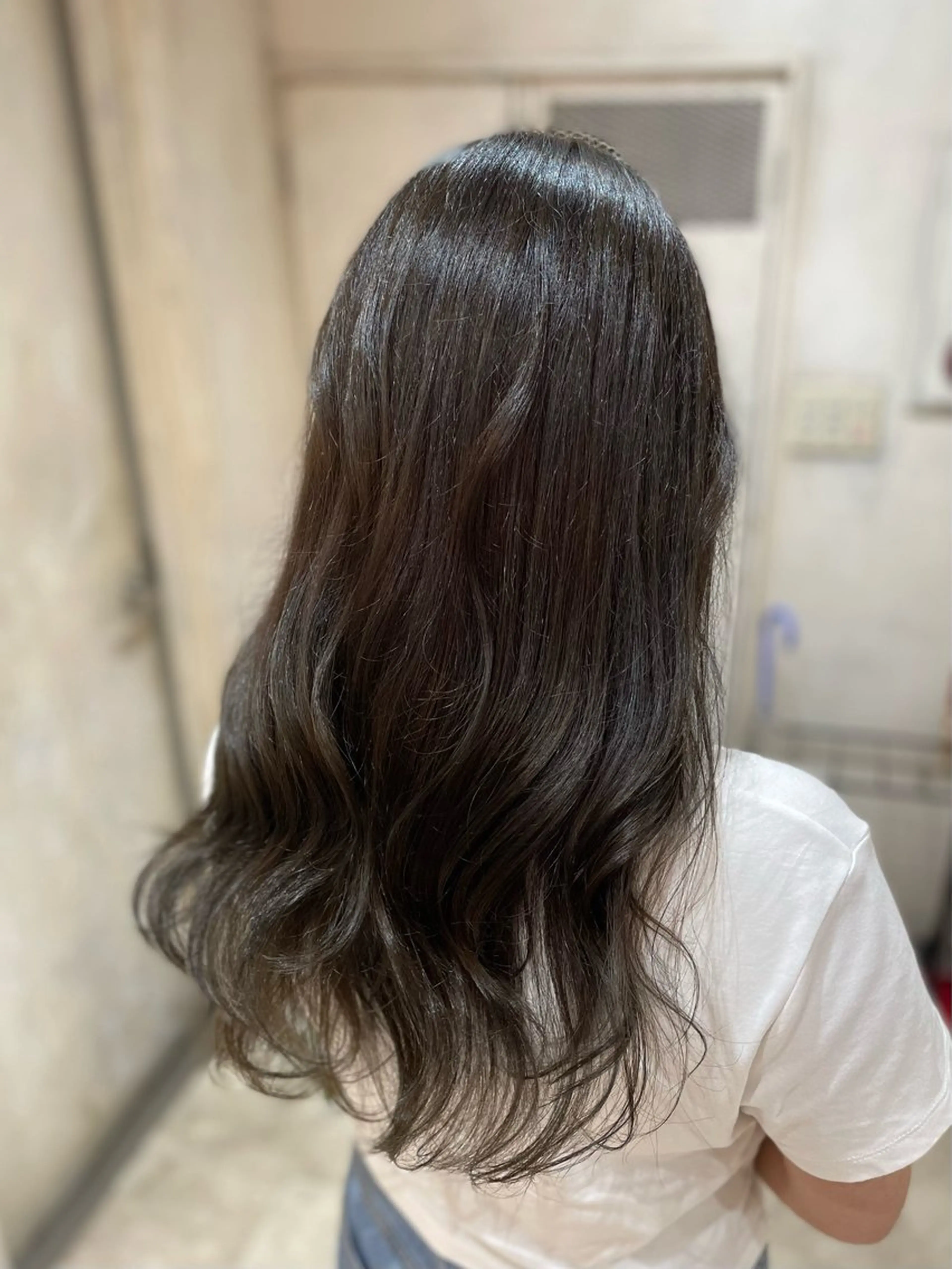 セミロング カラー グレージュ オリーブグレージュ オリーブグレー カラー✨縮毛矯正✨ ハギワラケンタのヘアスタイル